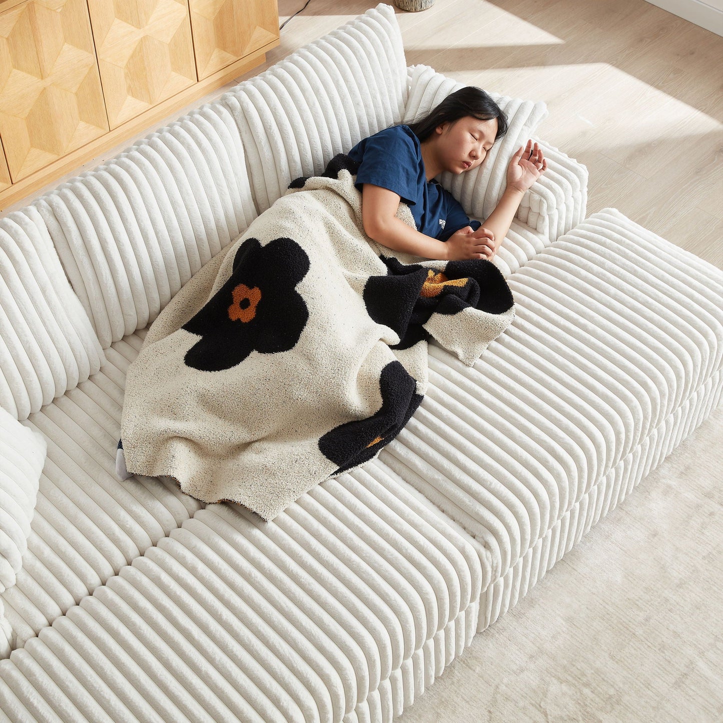 3 Seater Sofa With 2 Ottomans and Storage