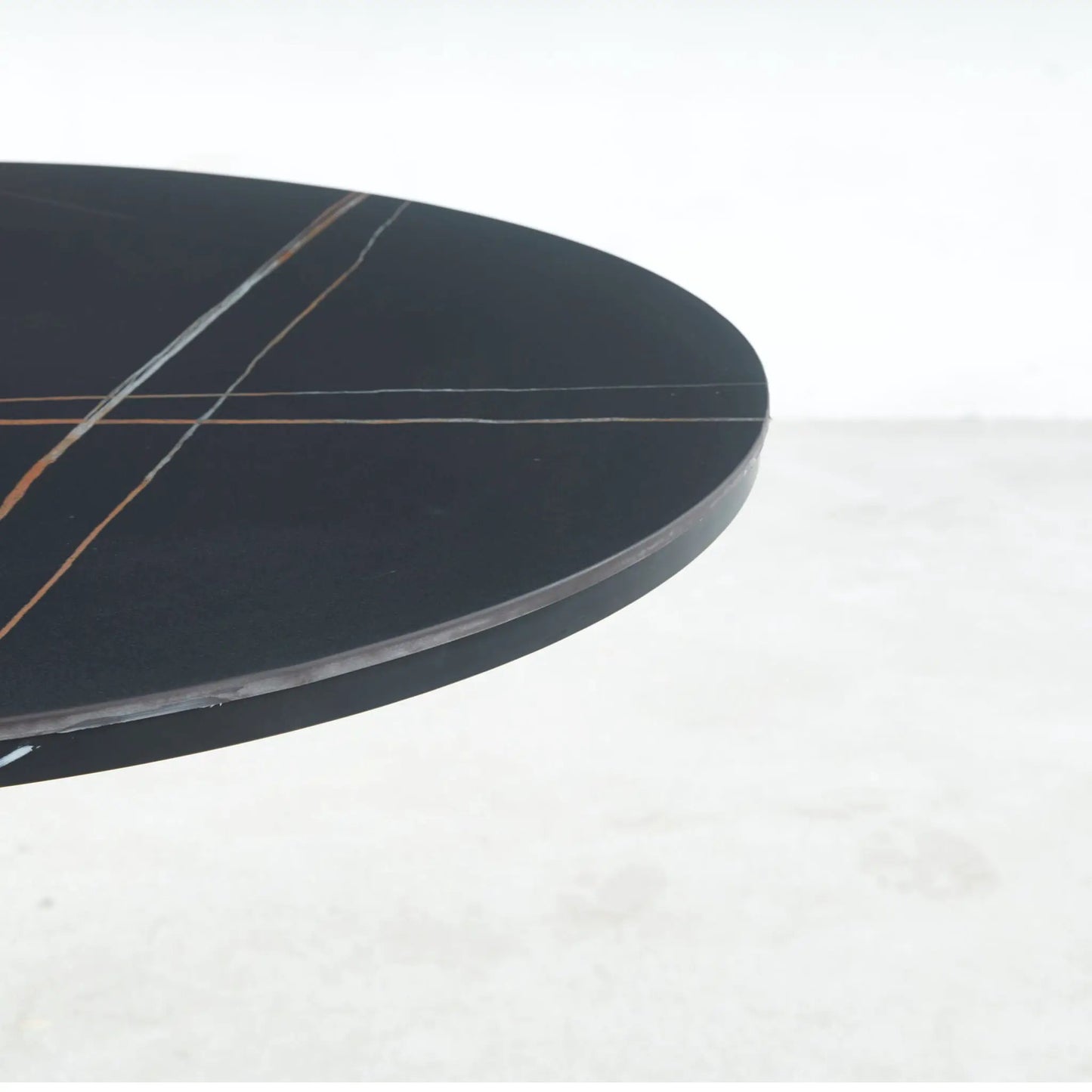 Mid-Century Tulip Table with Round Top Pedestal