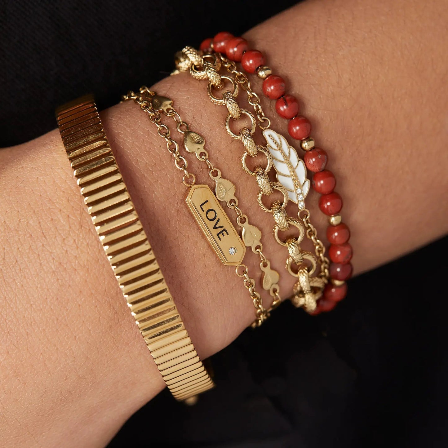 Love Stranded Bracelet Set With Heart Charms