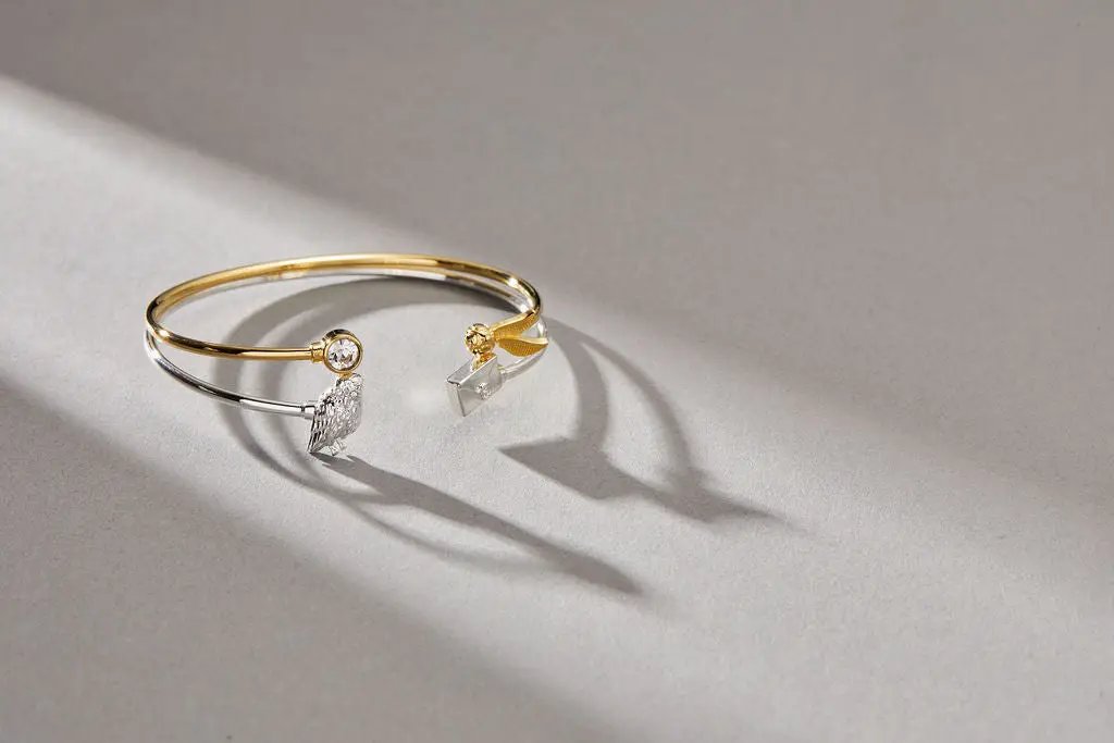 Harry Potter Golden Snitch and Crystal Flex Cuff