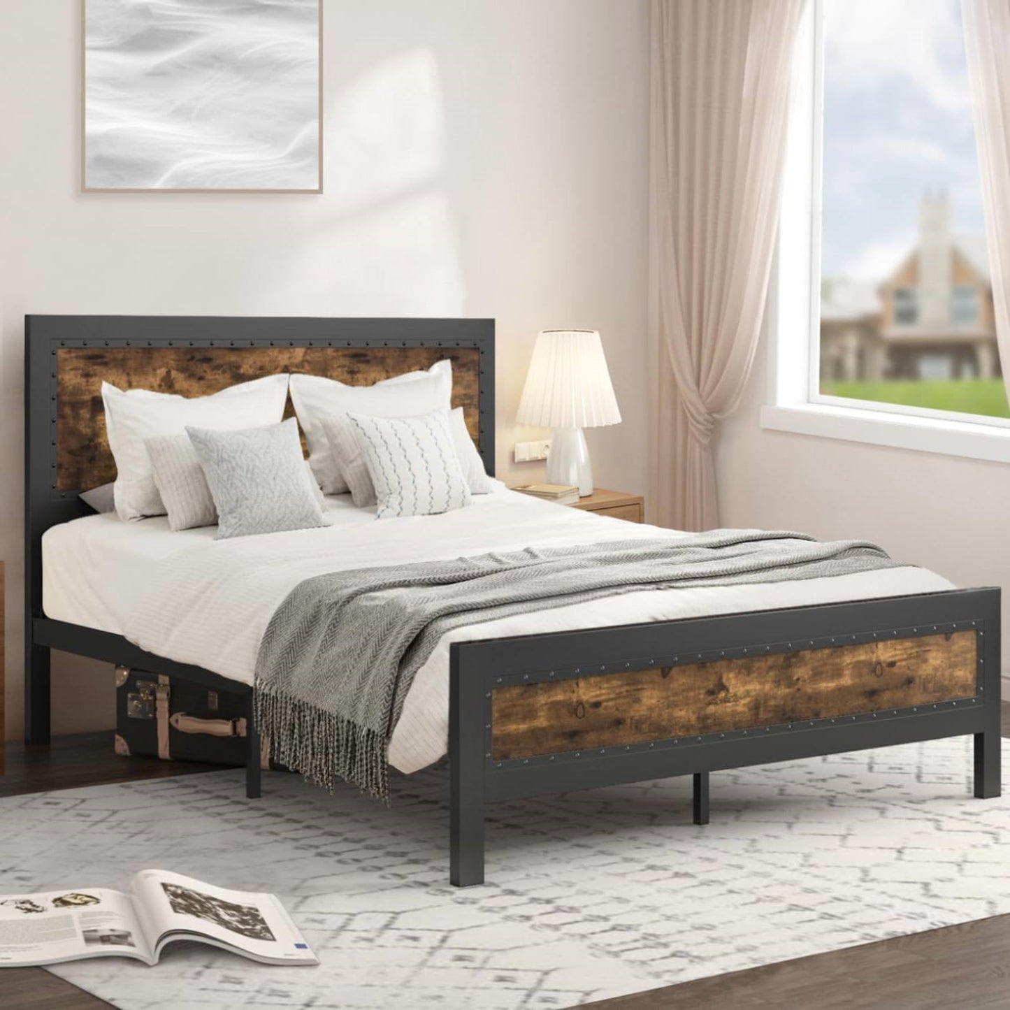 Estructura de cama Queen Industrial Rivet con cabecero en acabado de madera rústica