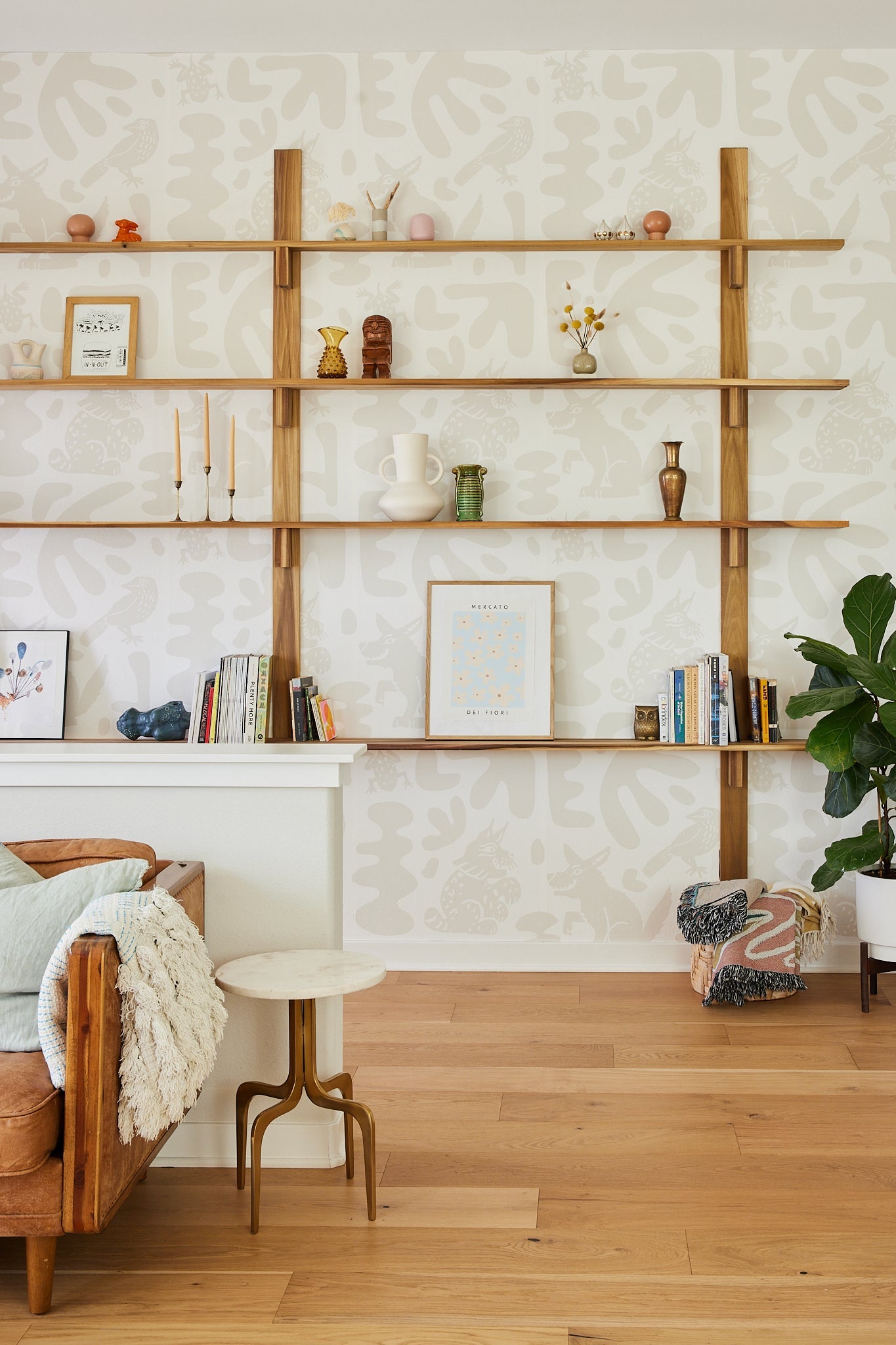 Abstract Animales Wallpaper, white & neutral - Tampa Home & Garden Store
