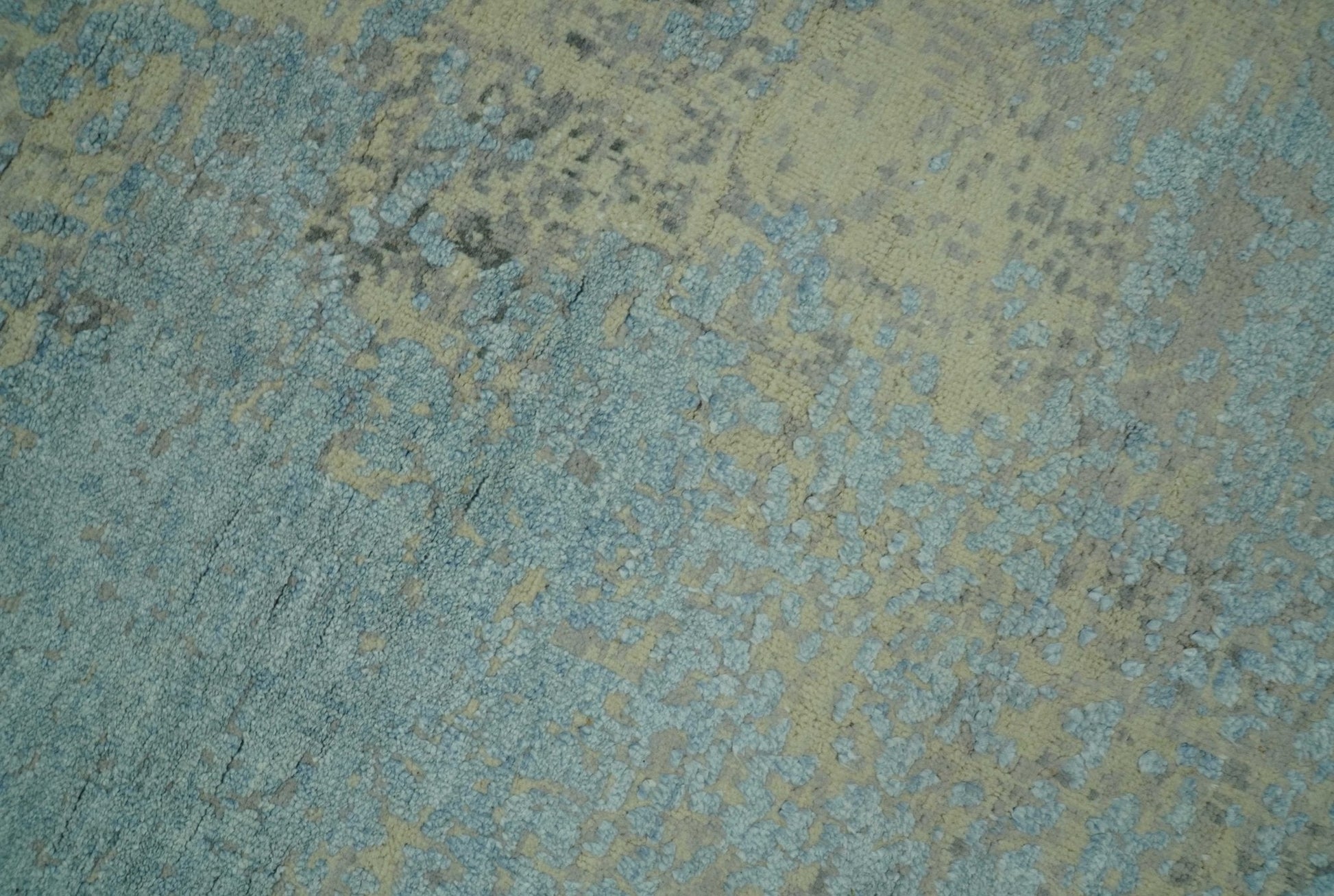 Abstract Design Blue, Beige And Gray 8x10 Hand Knotted Wool and Bamboo Silk Rug - Tampa Home & Garden Store