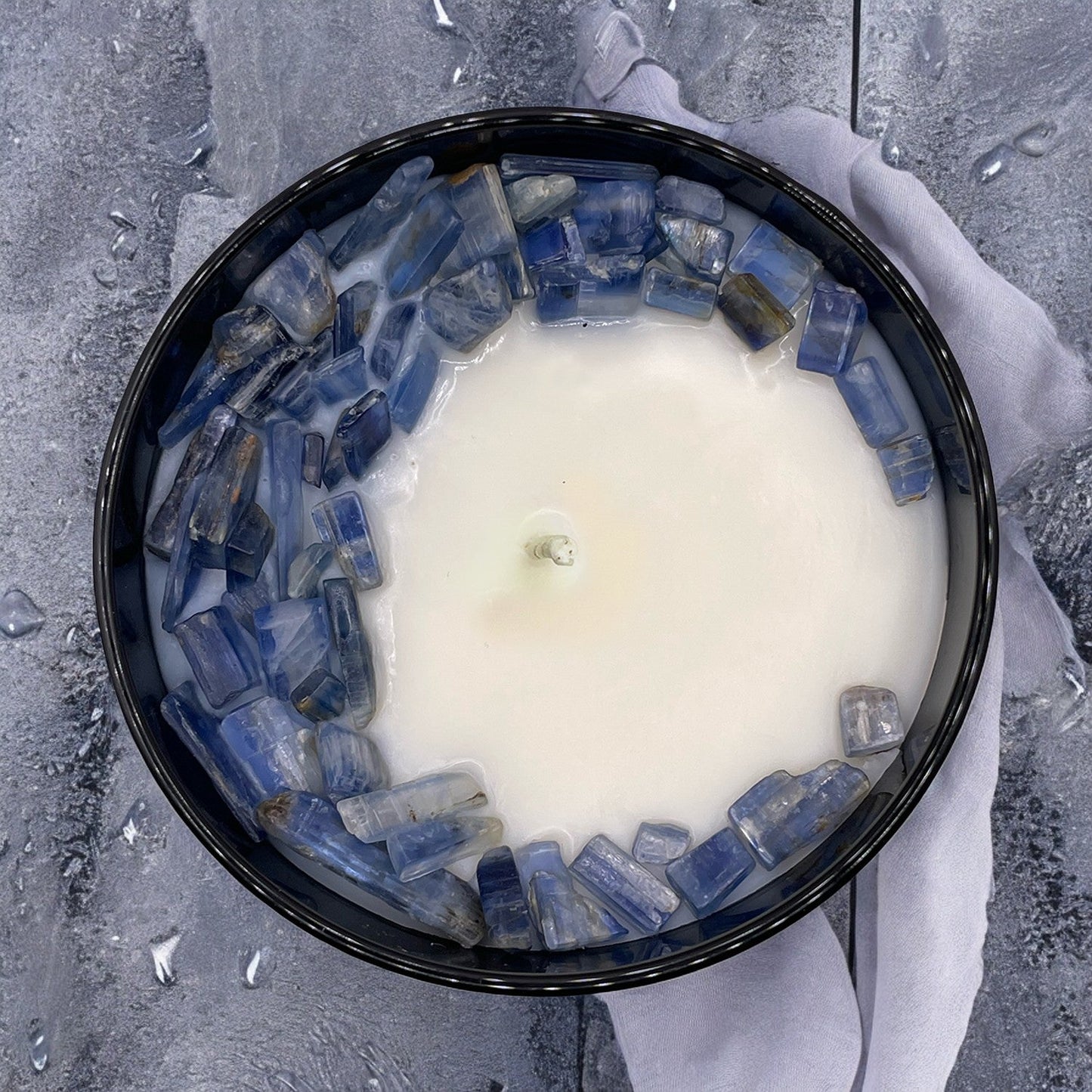 Amber Tides Crystal Candle with Kyanite | Coconut-Soy Wax Candle, 9oz - Tampa Home & Garden Store