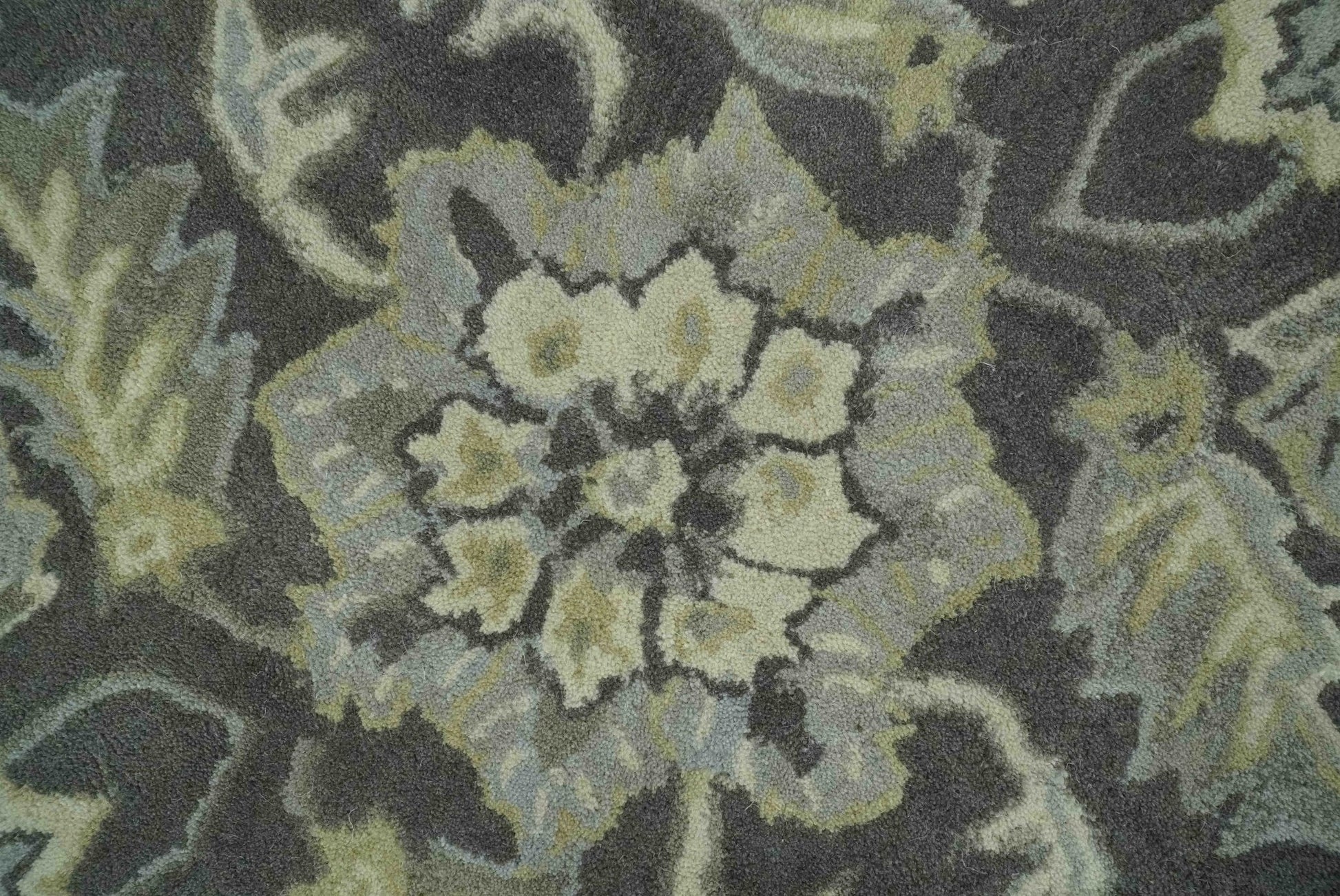Antique Design 8x10 Charcoal and Beige Traditional Floral Hand Tufted rug - Tampa Home & Garden Store