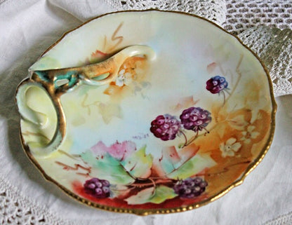Antique Dessert Plate with Hand-Painted Strawberries. Hutschenreuther Porcelain, 1914. Modern Farmhouse, French Country. Collectible. - Tampa Home & Garden Store