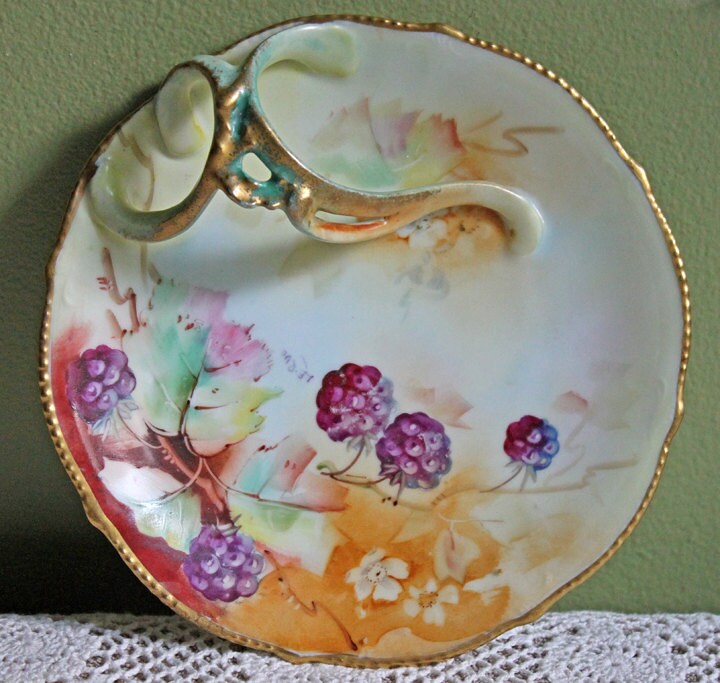 Antique Dessert Plate with Hand-Painted Strawberries. Hutschenreuther Porcelain, 1914. Modern Farmhouse, French Country. Collectible. - Tampa Home & Garden Store