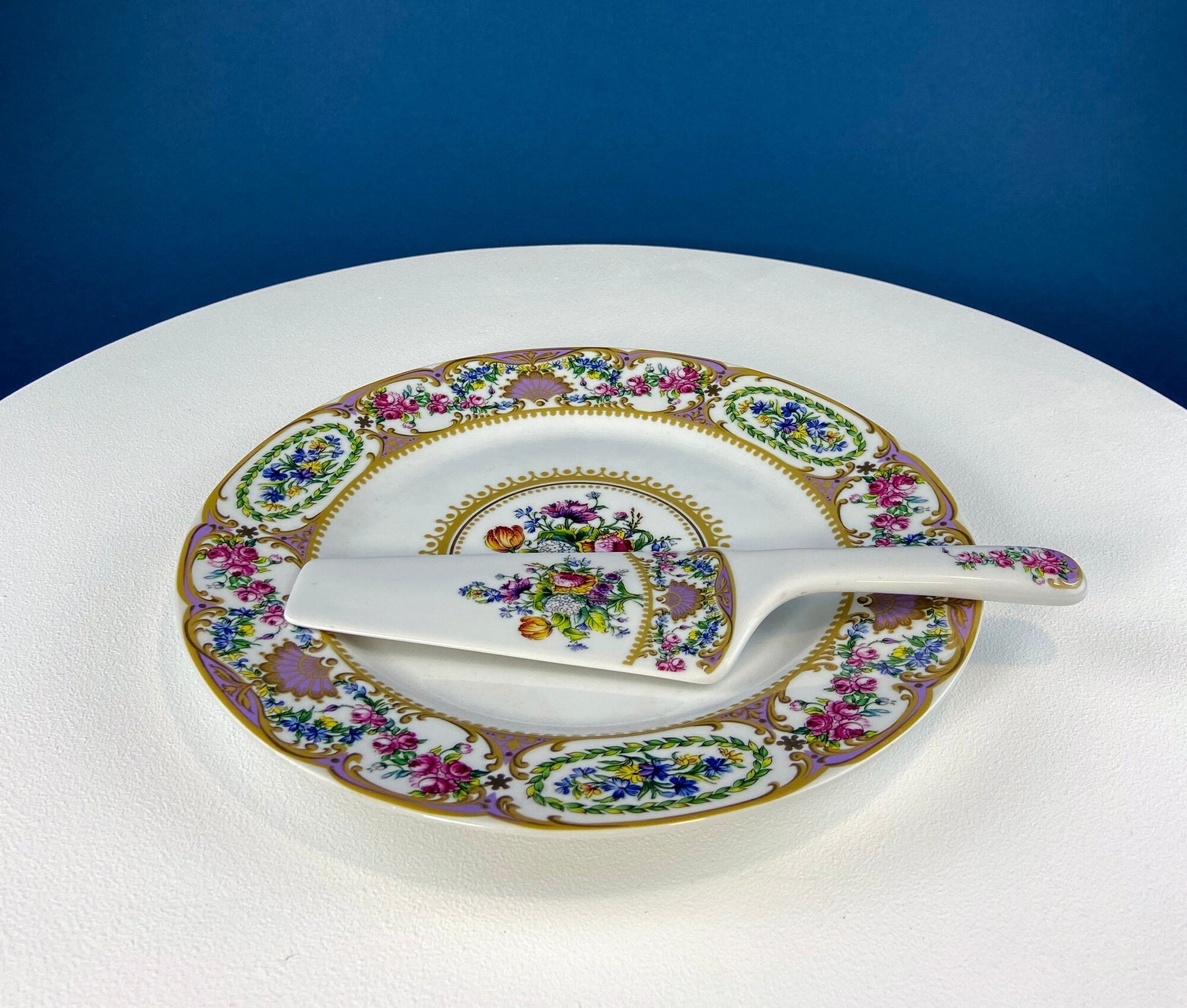 Antique Dessert Plate with Hand-Painted Strawberries. Hutschenreuther Porcelain, 1914. Modern Farmhouse, French Country. Collectible. - Tampa Home & Garden Store
