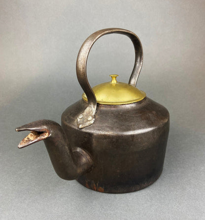 Antique Iron Kettle with Brass Cover.  Old English, Heavy Kettle.  No 1, J&J Siddons, Westbromwich, 4 pints. - Tampa Home & Garden Store