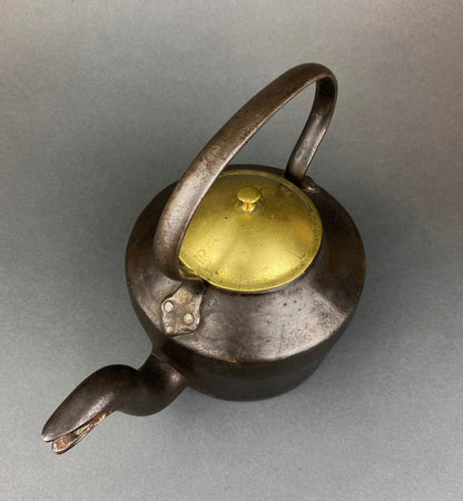 Antique Iron Kettle with Brass Cover.  Old English, Heavy Kettle.  No 1, J&J Siddons, Westbromwich, 4 pints. - Tampa Home & Garden Store