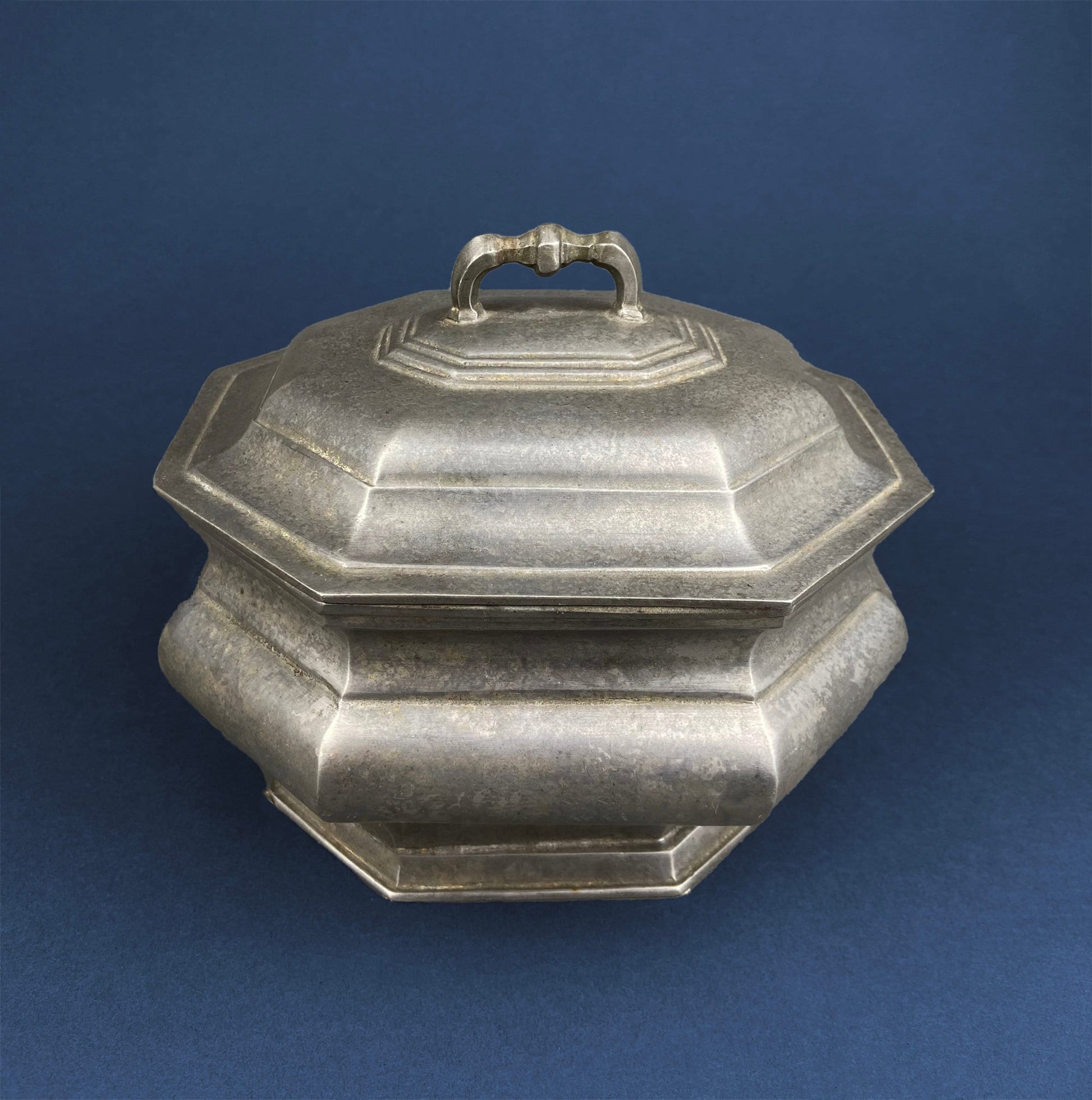 Antique Italian Pewter Box with Hinged Lid. Large Pewter Bowl Made in Italy. Trinket or Jewelry Box. - Tampa Home & Garden Store