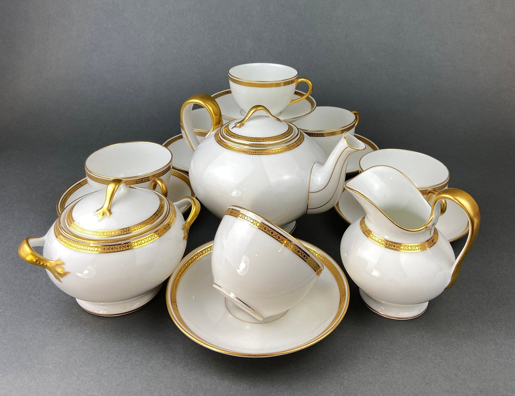 Antique Limoges Porcelain Tureen.  Wedding Band China. Soup Serving Dish. Finest Porcelain by Haviland, France - Tampa Home & Garden Store