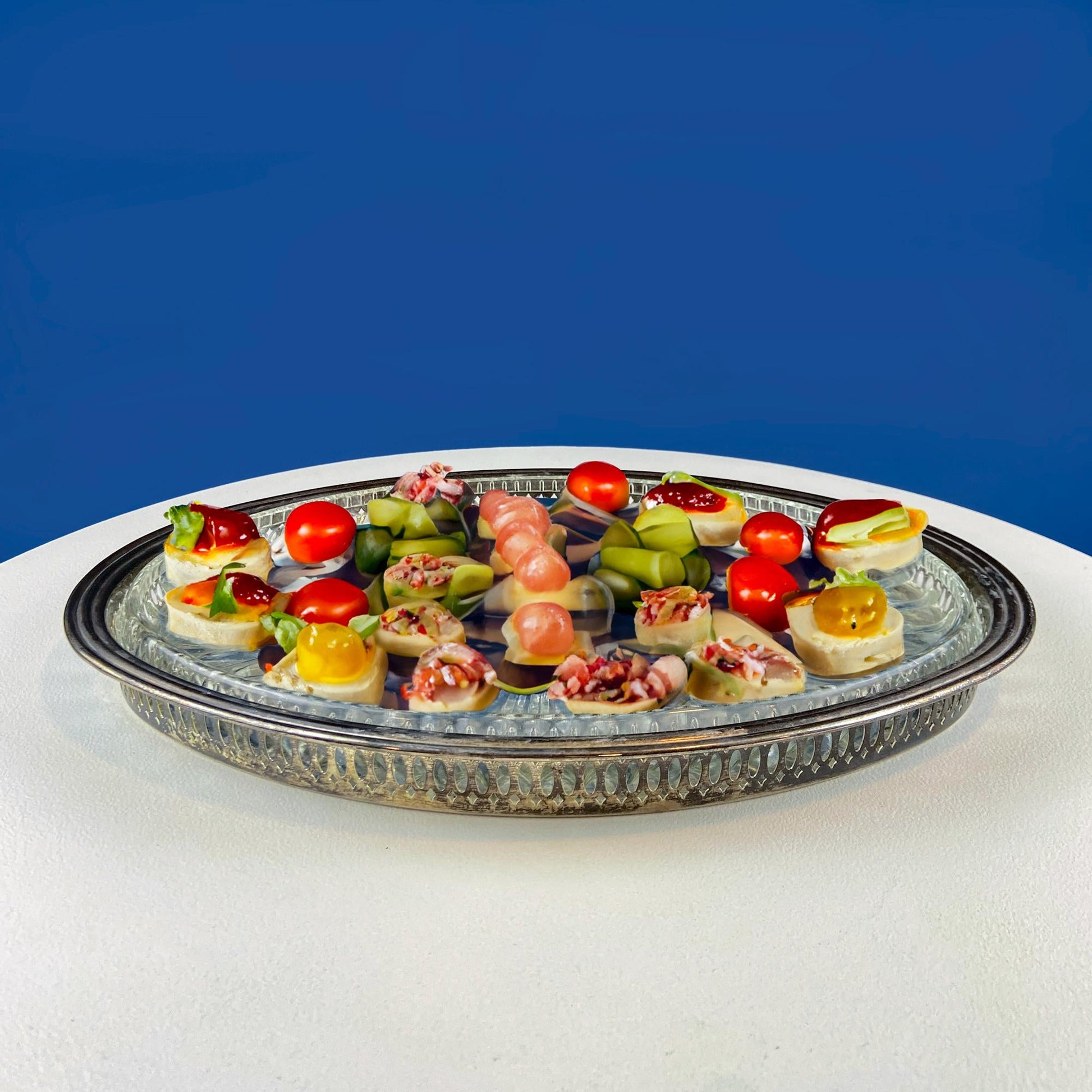 Antique Oval Silver & Glass Serving Platter. Godinger Silver Art. Fluted Glass with Etched Reticulated Silver Tray. Hosting Essential. - Tampa Home & Garden Store