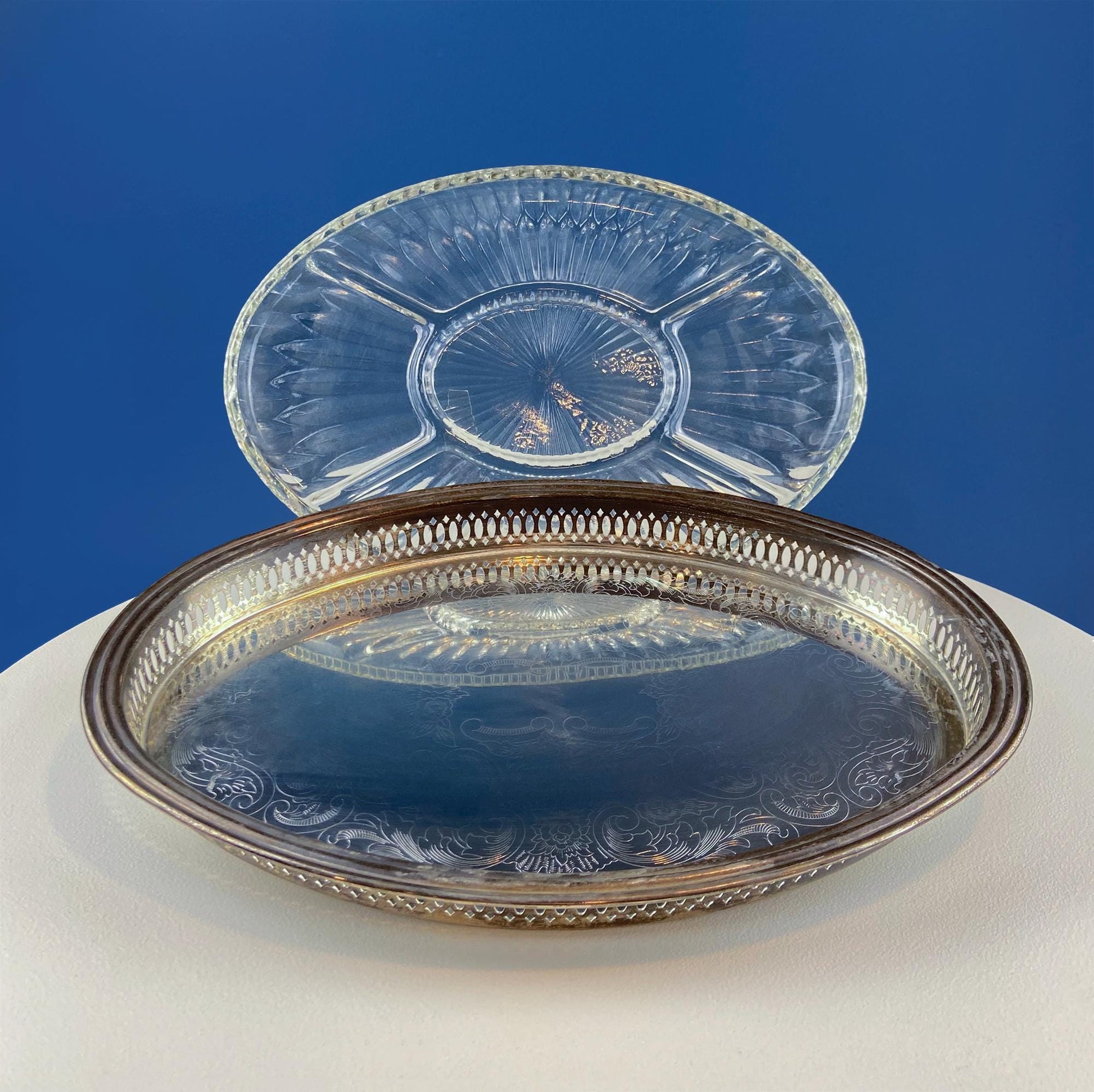 Antique Oval Silver & Glass Serving Platter. Godinger Silver Art. Fluted Glass with Etched Reticulated Silver Tray. Hosting Essential. - Tampa Home & Garden Store