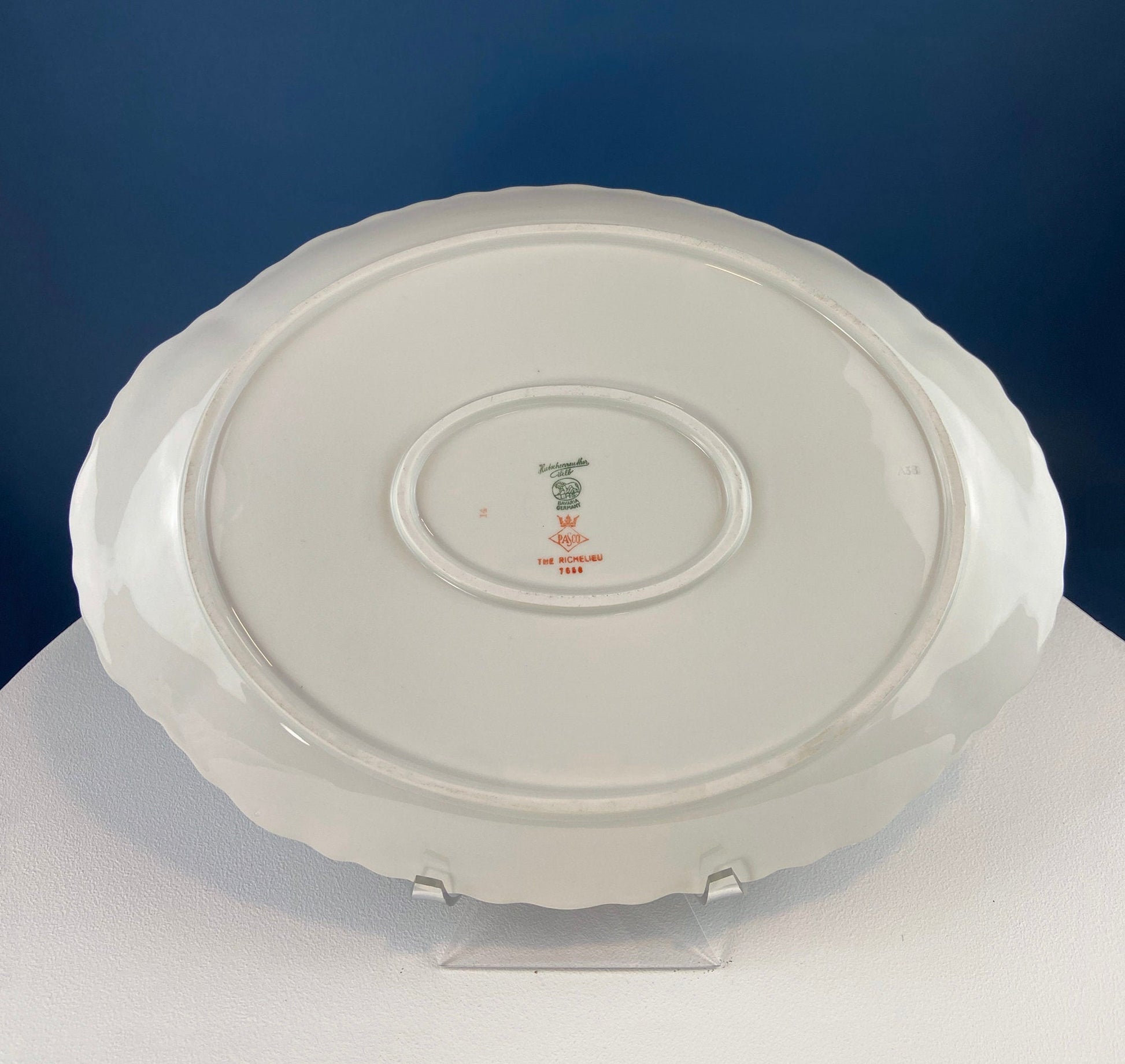 Antique Porcelain Serving Dishes. Set of Five Hutschenreuter Platters and Bowls with Pink Rose Garlands Motif. - Tampa Home & Garden Store