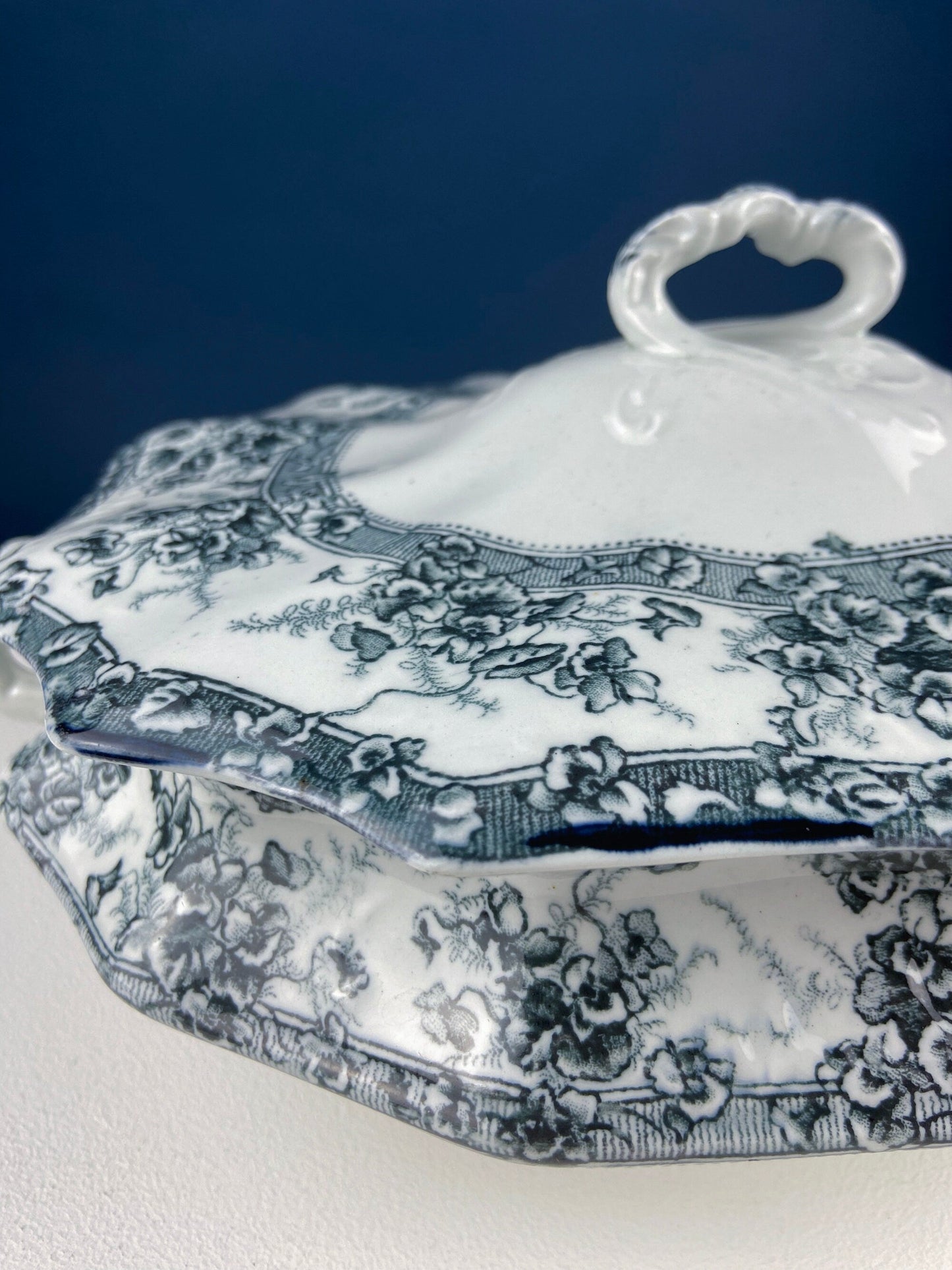Antique Wedgwood Porcelain Tureen. Oval Soup Serving Dish with Black/White Motifs and Reliefs. Scalloped Edges. Family Dining. Holiday. - Tampa Home & Garden Store