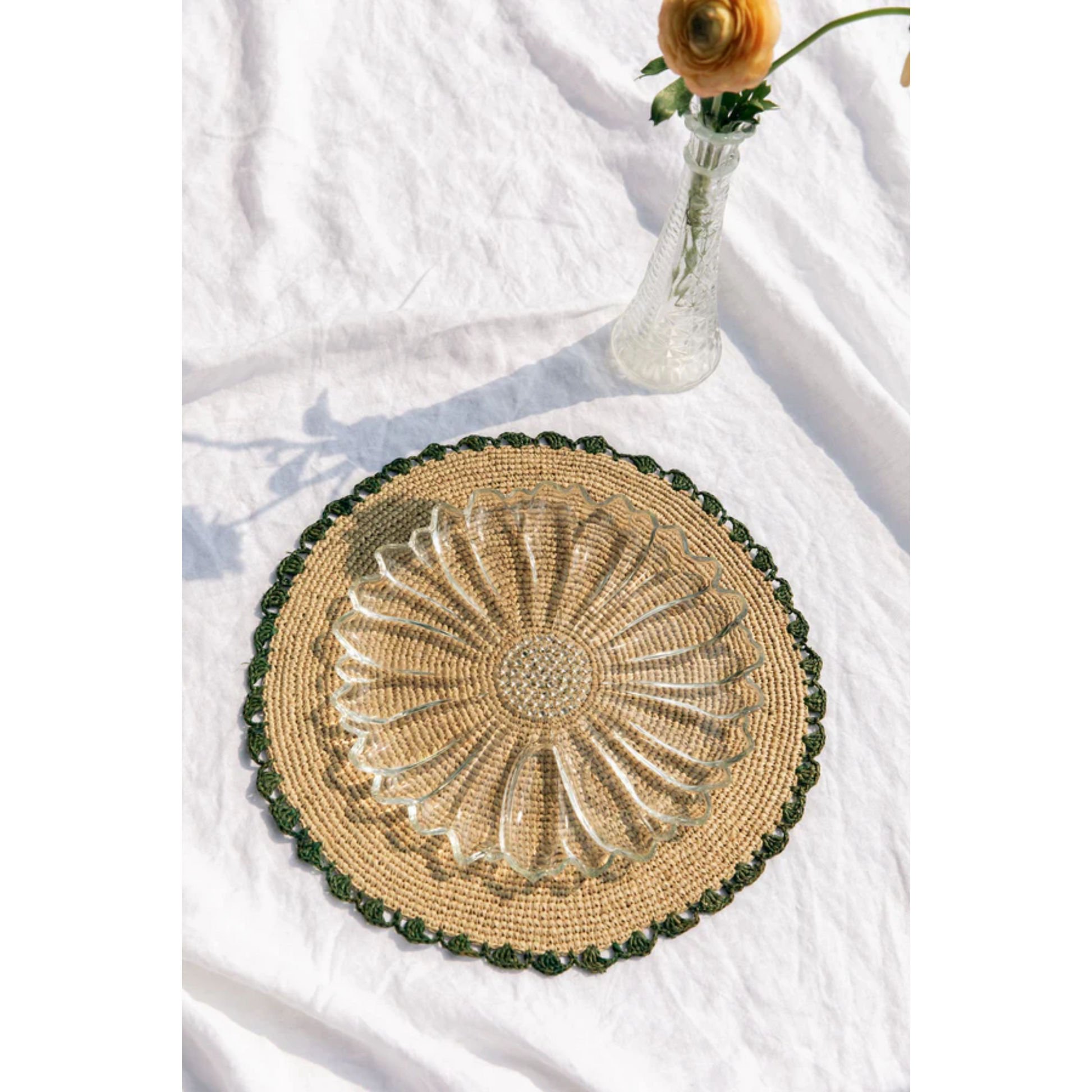 Aura Green edge placemat, Woven raffia tabletop - Tampa Home & Garden Store