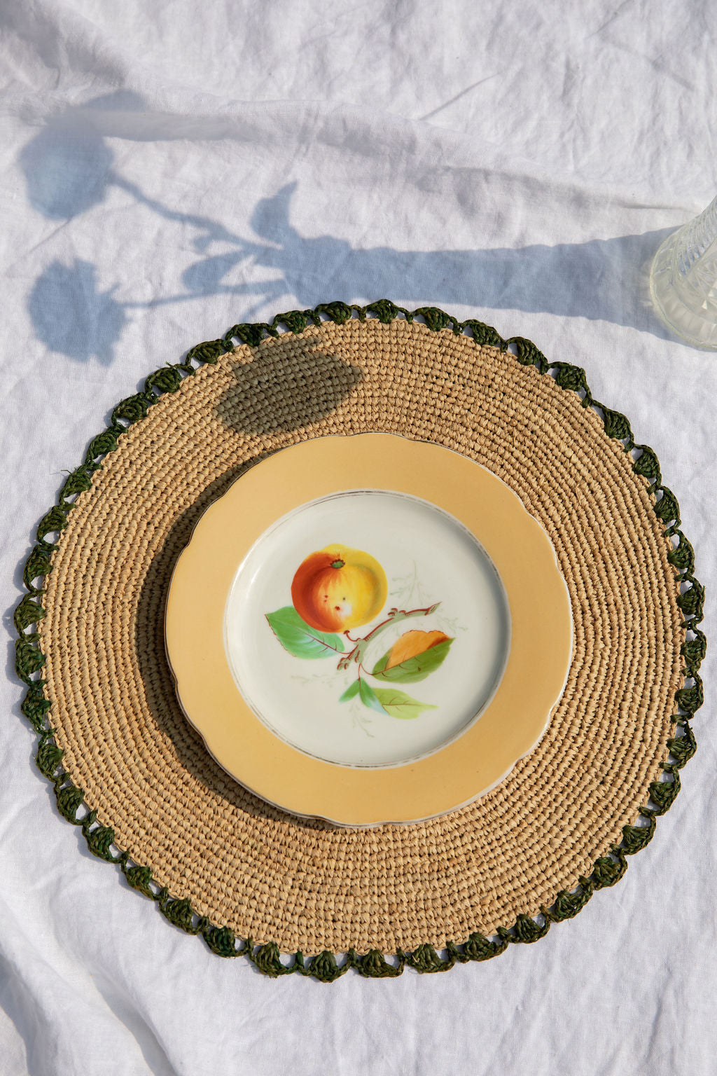 Aura Green edge placemat, Woven raffia tabletop - Tampa Home & Garden Store