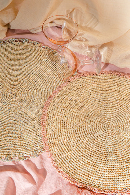 Aura Pink edge placemat, Woven raffia tabletop - Tampa Home & Garden Store