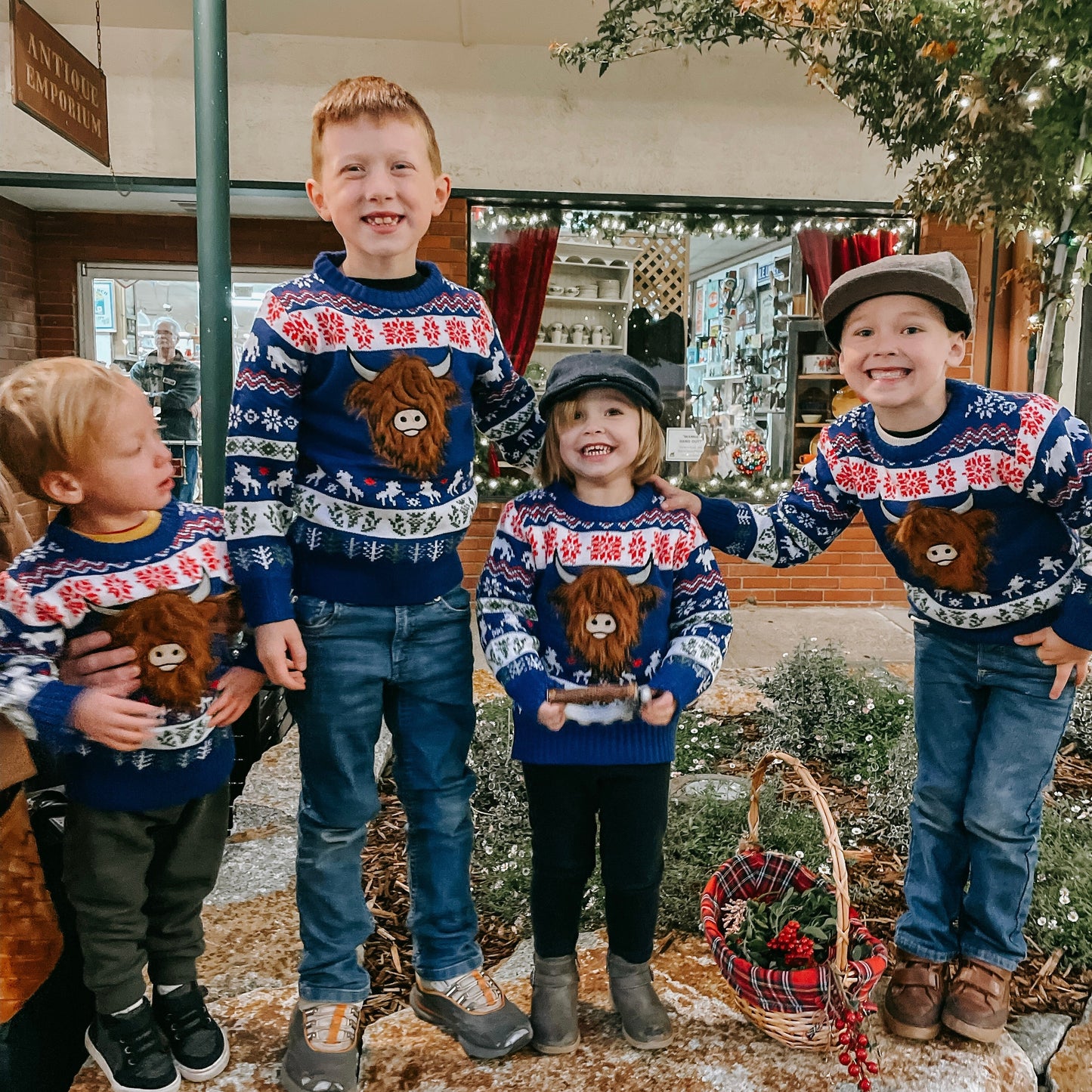 Casquette de golf en laine mélangée avec broderie de chardon écossais et chevrons