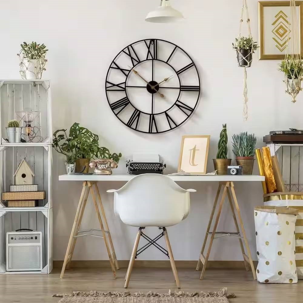 Reloj de Pared Redondo de Metal Negro de 24 Pulgadas con Números Romanos y Manecillas Doradas