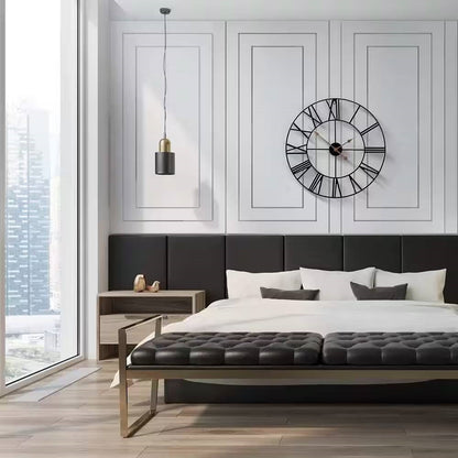 Reloj de Pared Redondo de Metal Negro de 24 Pulgadas con Números Romanos y Manecillas Doradas