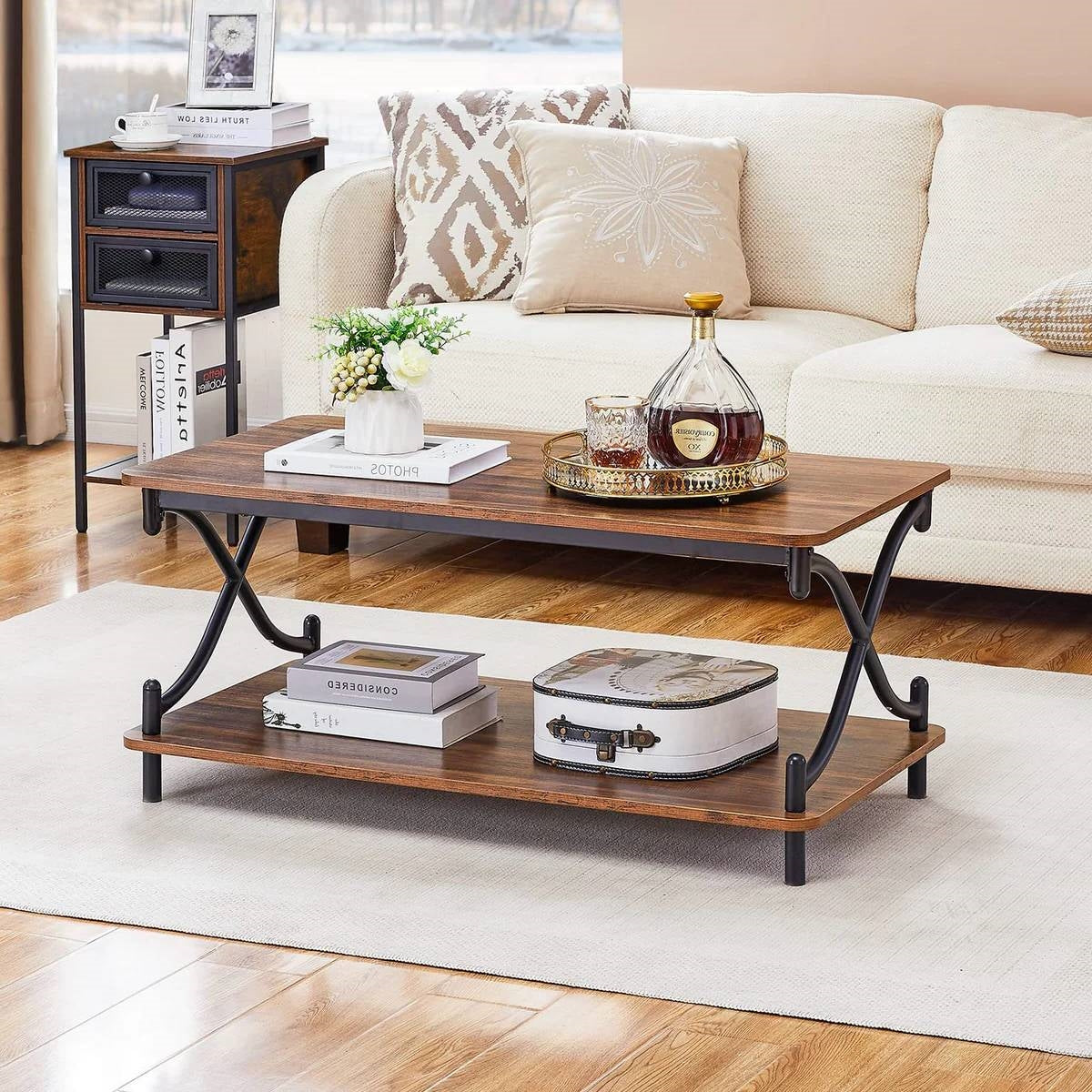 Mesa de centro moderna industrial de metal negro y madera marrón con estante de almacenamiento inferior