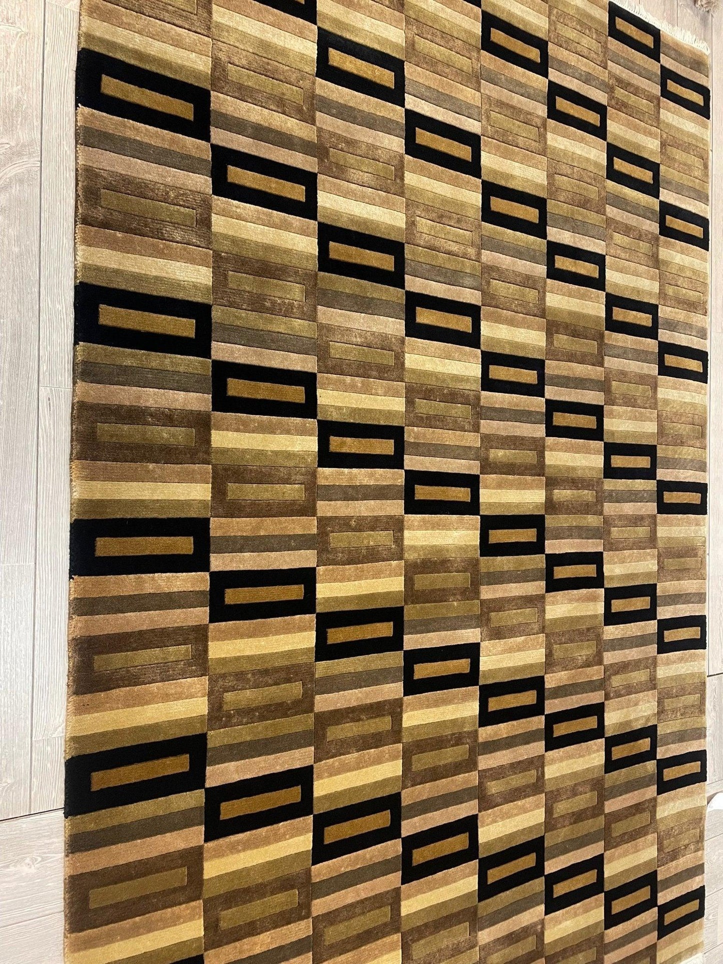 Beautifull Hand Knotted Nepali Geometric Area Rug 6x9 Ft - Tampa Home & Garden Store