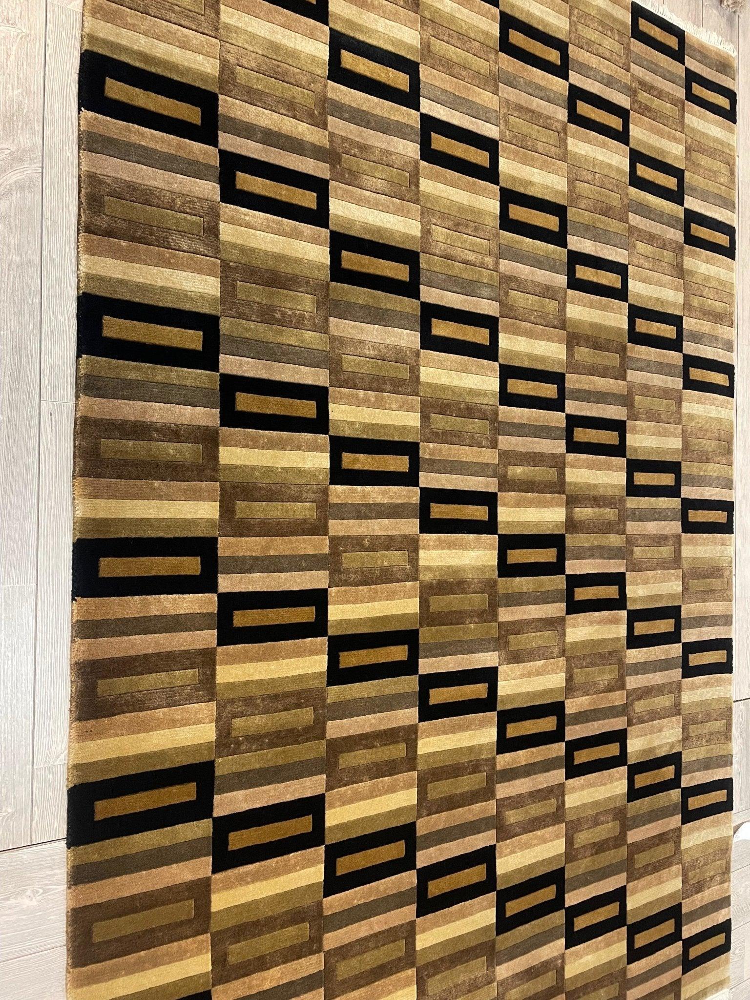 Beautifull Hand Knotted Nepali Geometric Area Rug 6x9 Ft - Tampa Home & Garden Store
