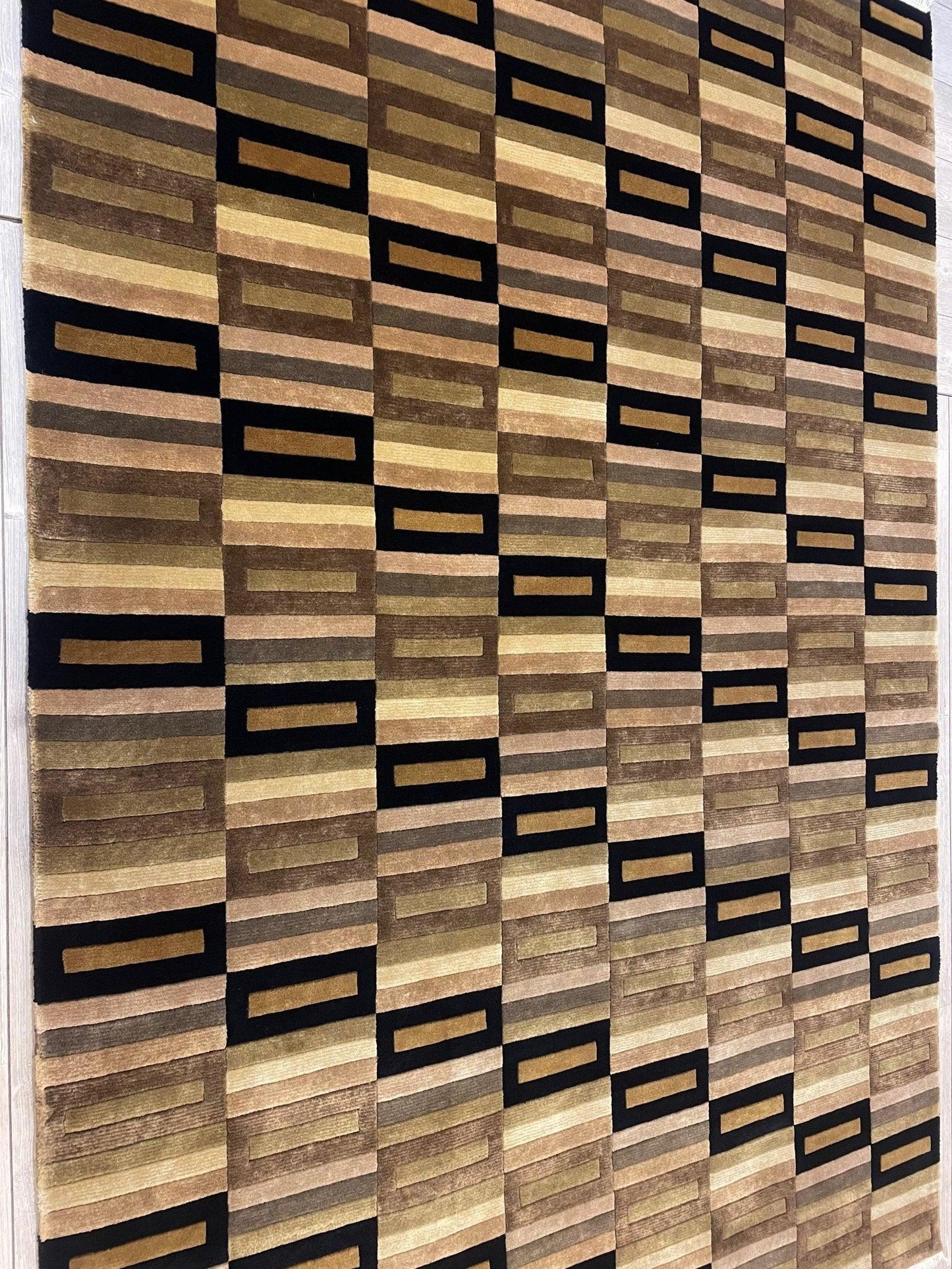 Beautifull Hand Knotted Nepali Geometric Area Rug 6x9 Ft - Tampa Home & Garden Store