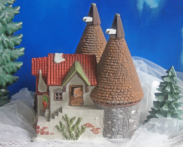 Bishop Oast House Christmas Village Department 56 - Tampa Home & Garden Store