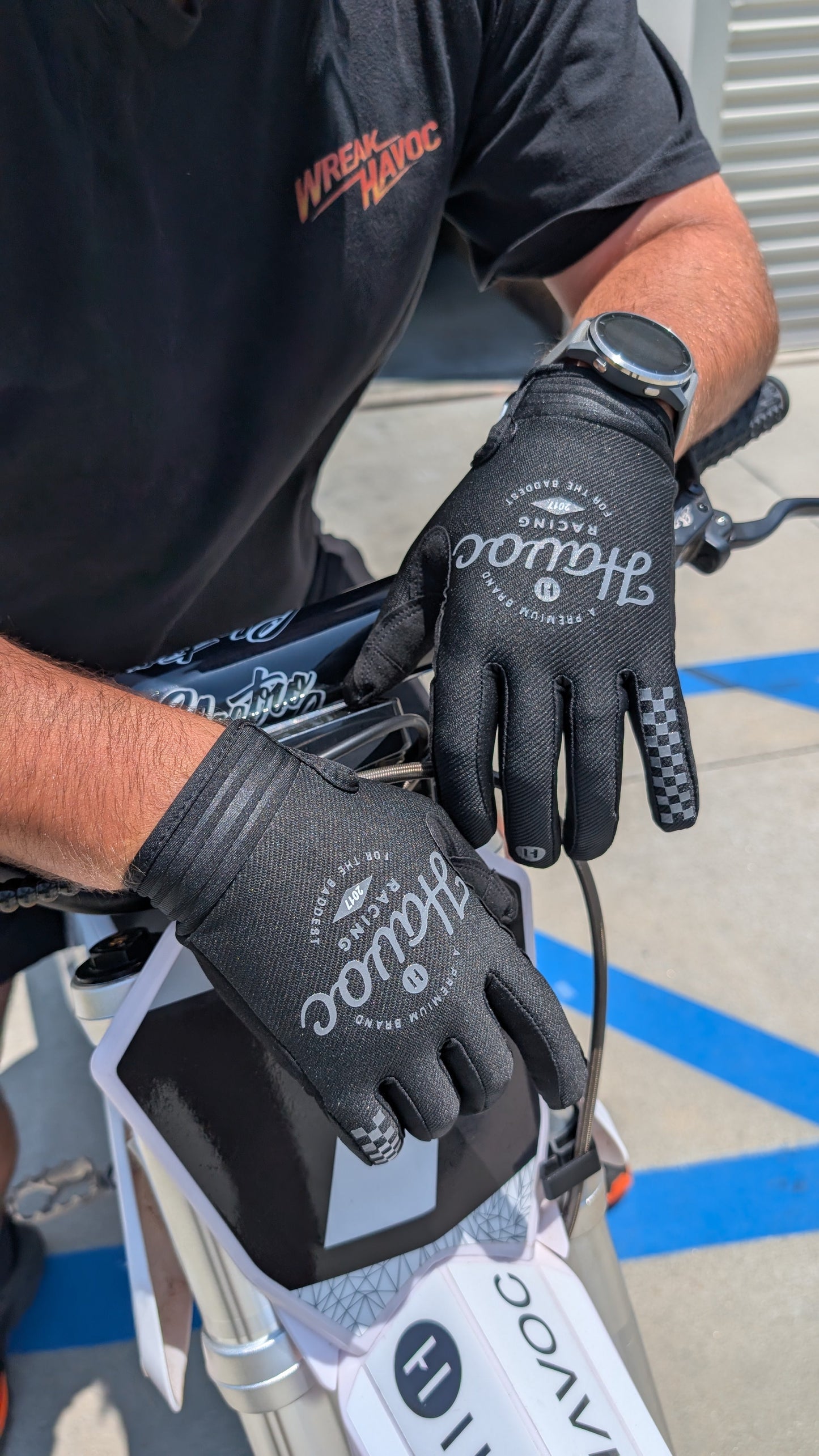 Black Havoc Gloves - Tampa Home & Garden Store