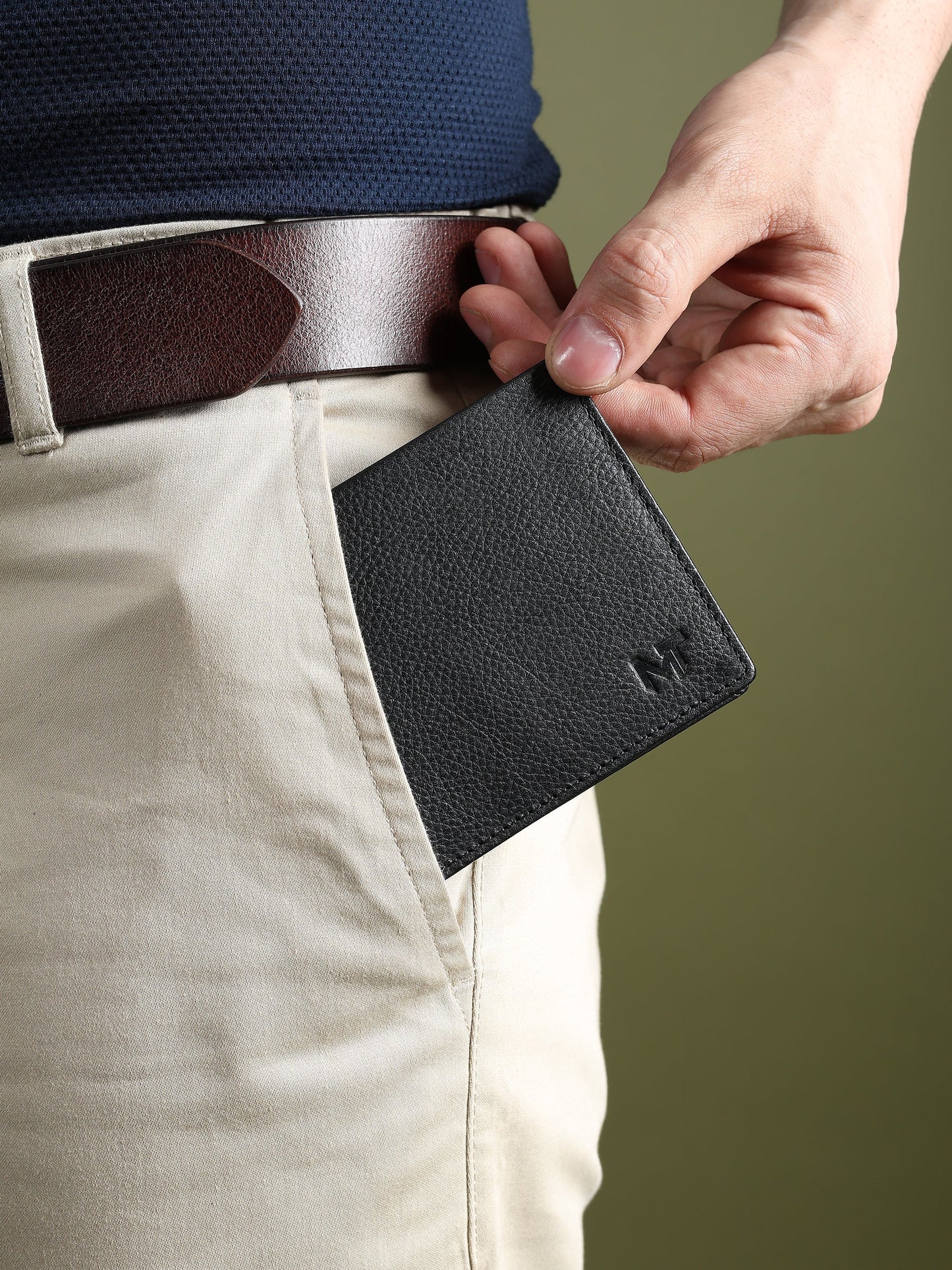 Black Minimal Contrast Wallet - Tampa Home & Garden Store
