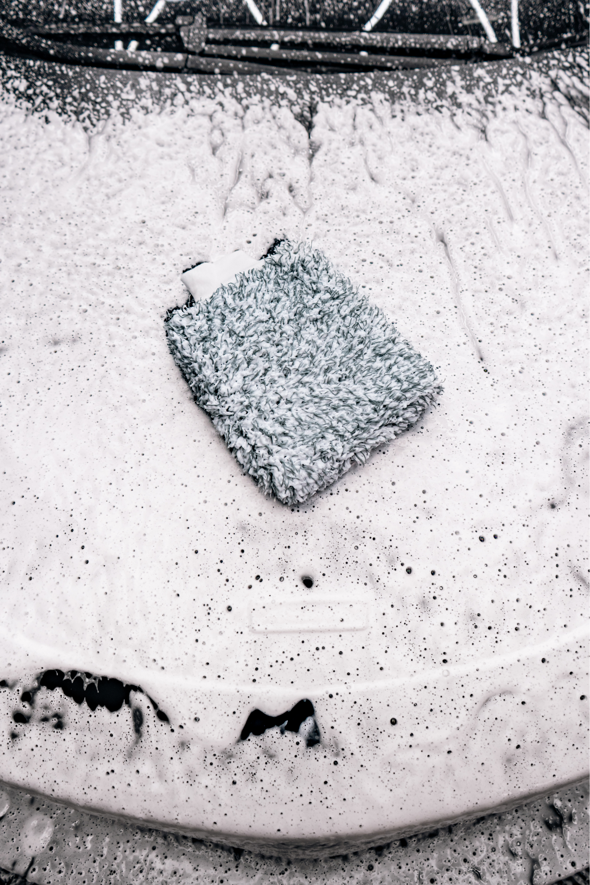 BLACKLINE® Microfiber Wash Mitt gray microfiber for vehicle cleaning by Blackline Car Care on Tampa Home & Garden Store