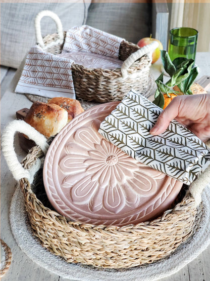 Bread Warmer & Basket Gift Set with Tea Towel - Vintage Flower - Tampa Home & Garden Store