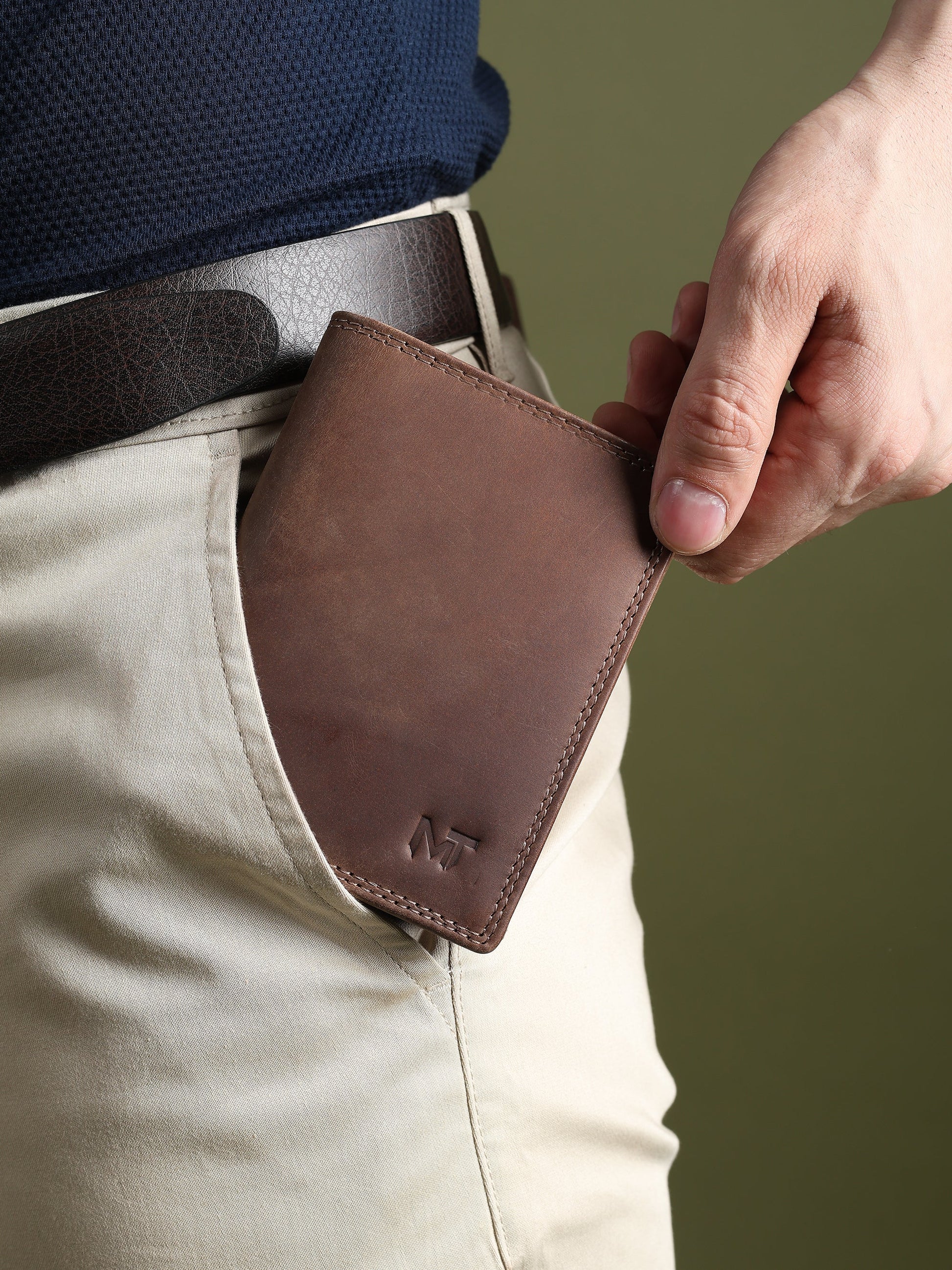 Buffalo Leather Men's Wallet - Vertical - Tampa Home & Garden Store
