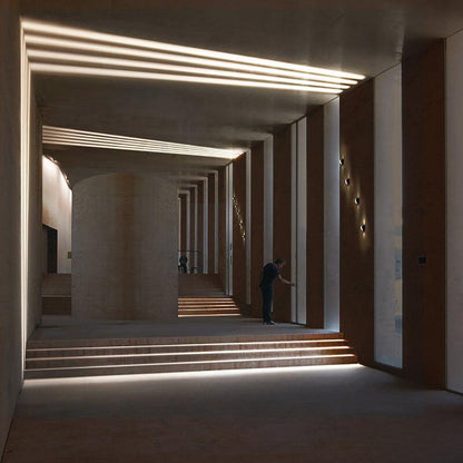 CDW8 LED Linear Window Light with 9W Narrow Beam Light Design - Tampa soil911.com