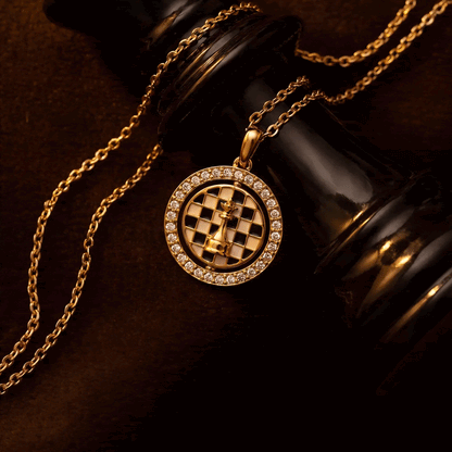 Chess Spinner Pendant With Knight and Queen