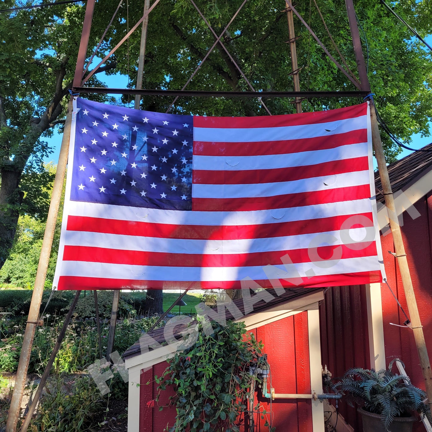 Drapeau américain en polyester ventilé AerialVent™ pour affichage aérien | Fabriqué aux États-Unis
