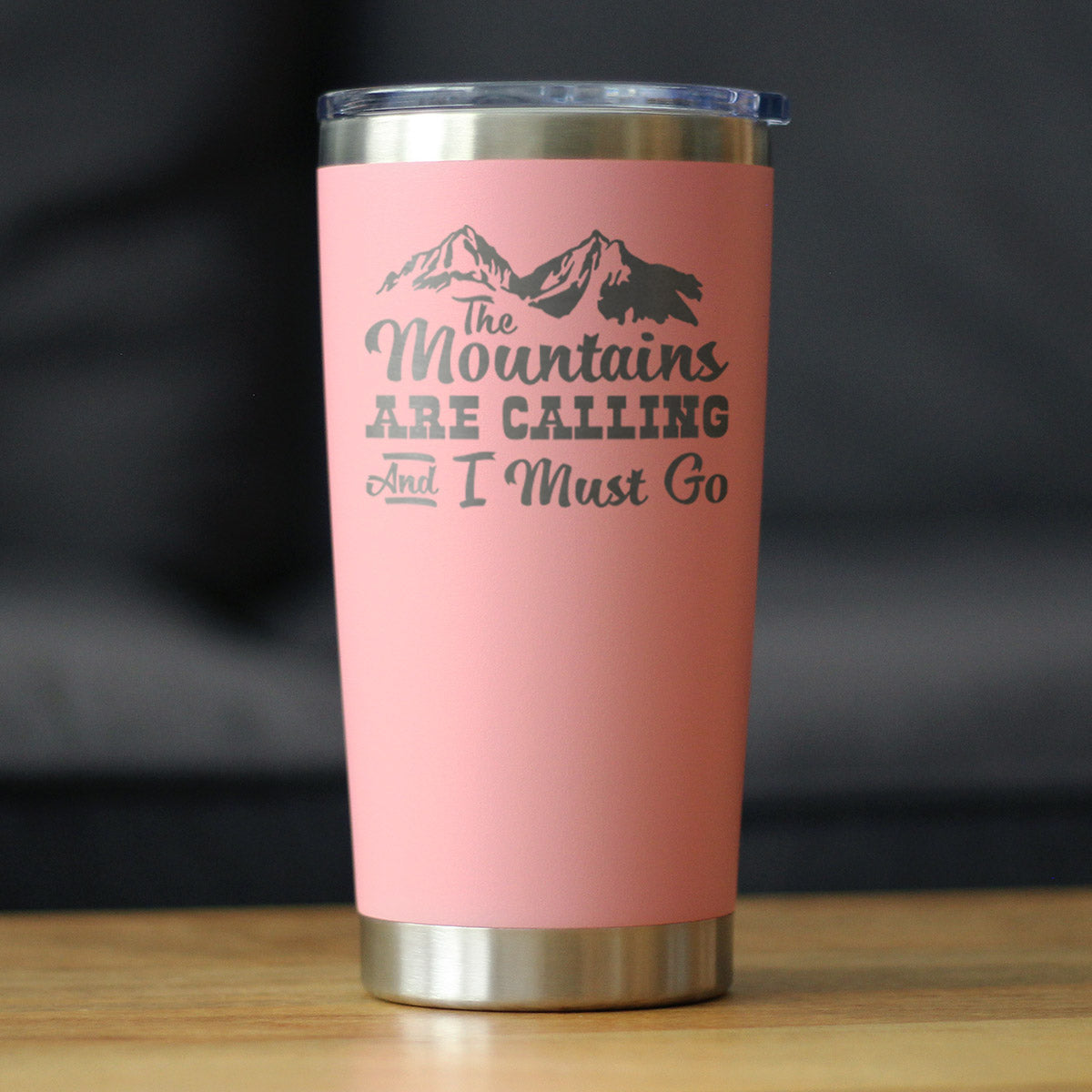 Mountains Are Calling – Gobelet à café isolé avec couvercle coulissant – Tasse en acier inoxydable – Cadeaux de camping en plein air