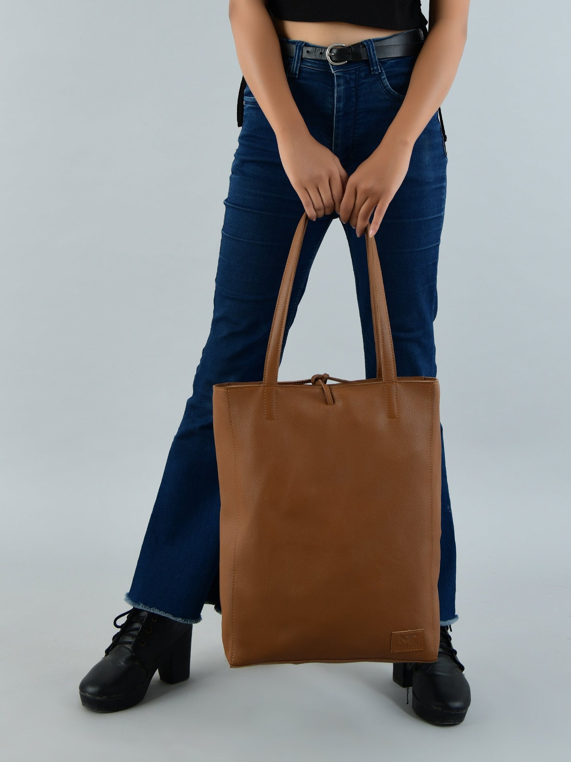Café Chic Women's Leather Tote Bag - Tampa Home & Garden Store