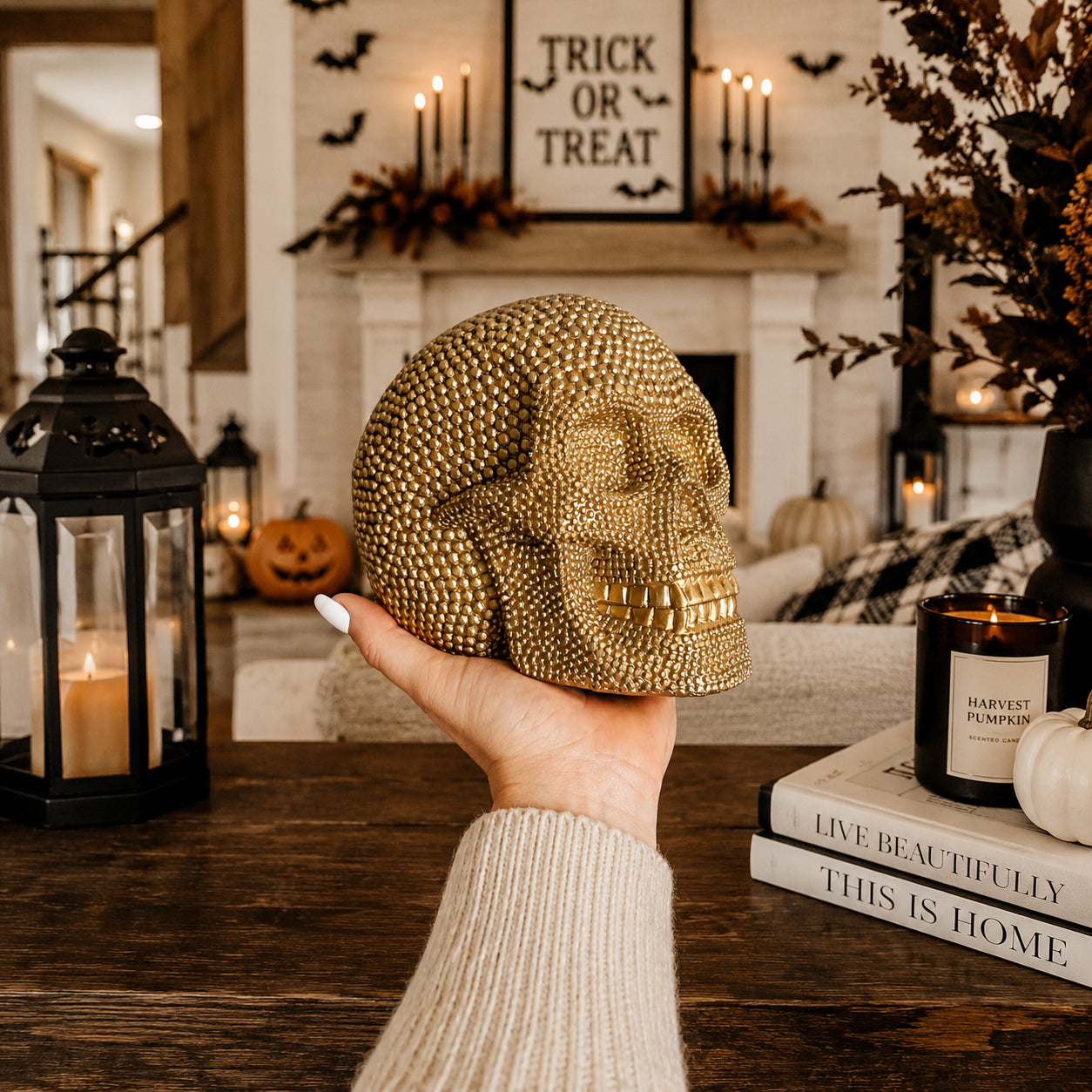 Resin Skull Gold
