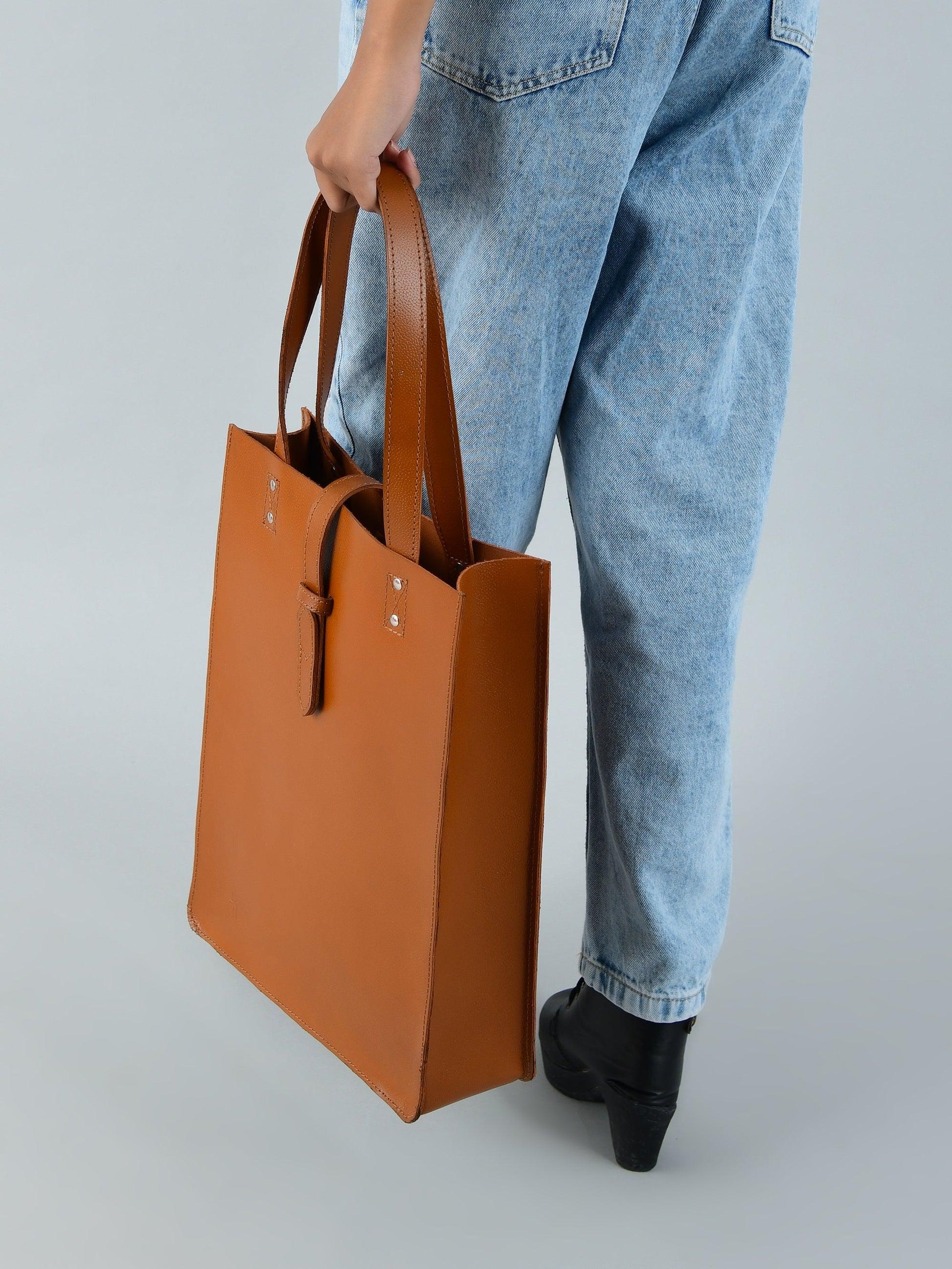 Chestnut Elegance Leather Tote - Tampa Home & Garden Store