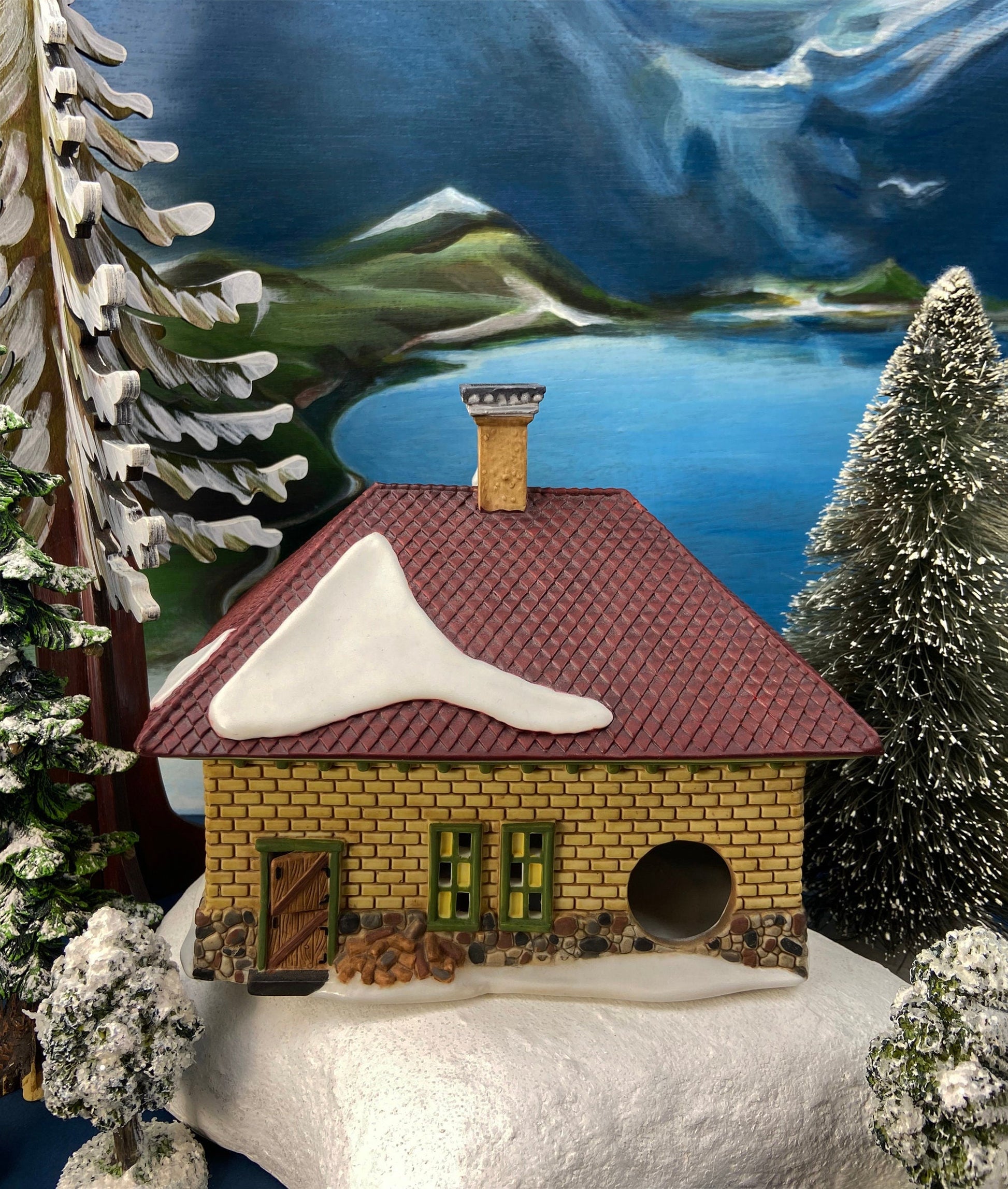 Christmas Department 56 / Apple Valley School / New England Village Series /  Hand Painted Porcelain Building with Lights. 1995 - Tampa Home & Garden Store