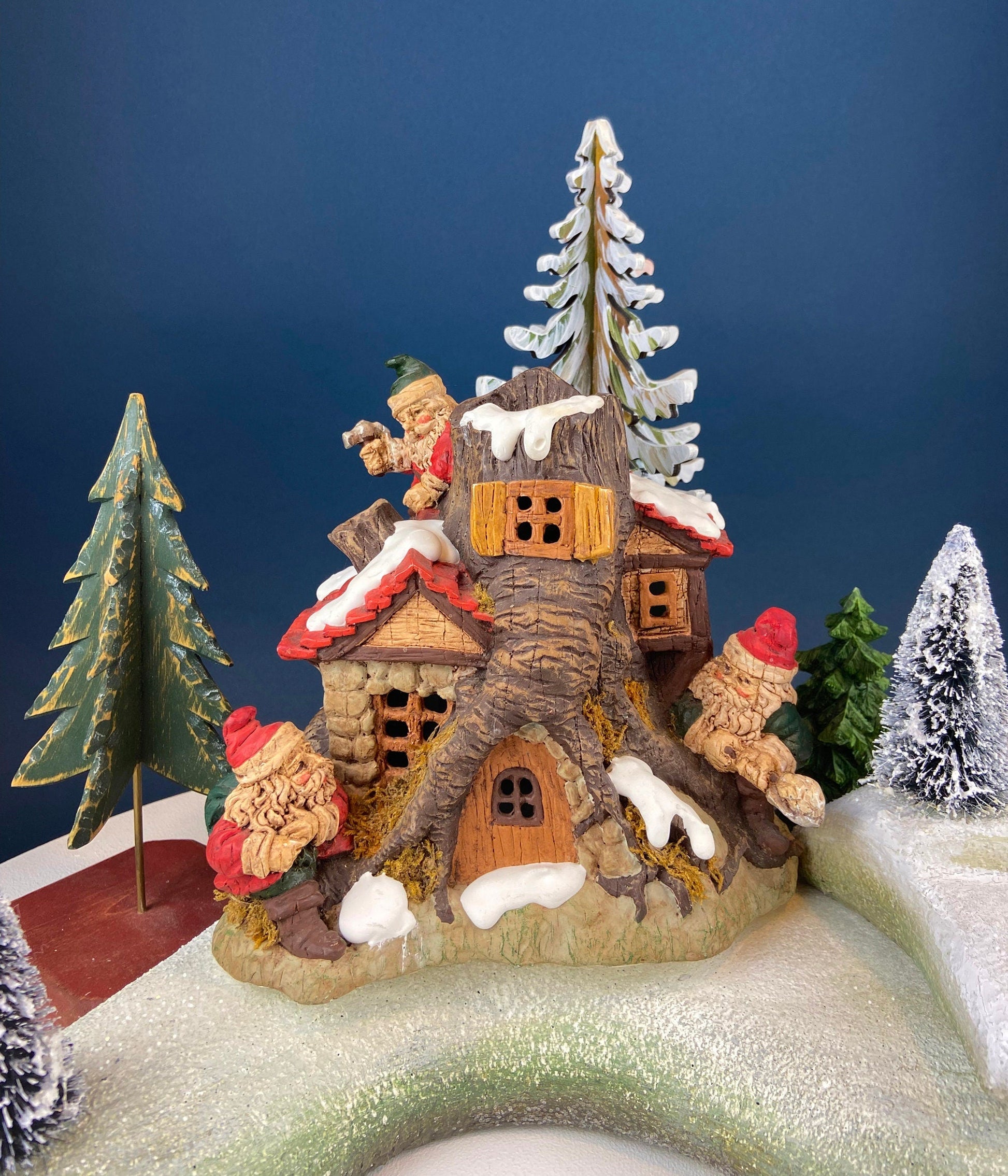 Christmas Village Dwarf's House with Light Kit - Tampa Home & Garden Store