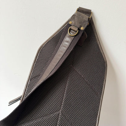 Full-Grain Crazy Horse Leather Sling Bag – Rugged Style, Two-Way Carry