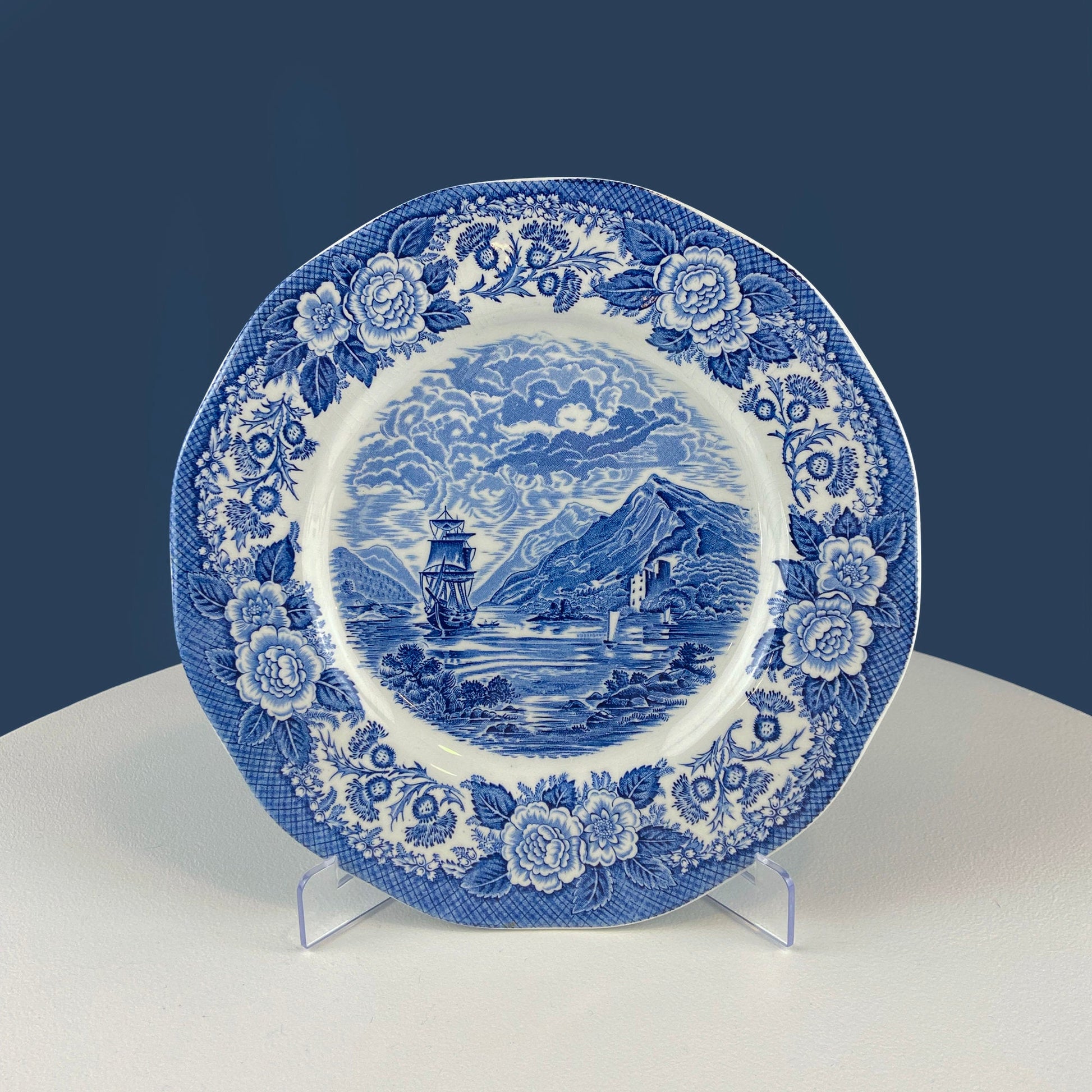 Collection of Fine English Blue White Tableware. 3 Plates & 2 Berry Bowls. Lochs of Scotland. Huddington Court. Tonquin by Mott. Rustic Home - Tampa Home & Garden Store