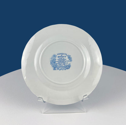 Collection of Fine English Blue White Tableware. 3 Plates & 2 Berry Bowls. Lochs of Scotland. Huddington Court. Tonquin by Mott. Rustic Home - Tampa Home & Garden Store