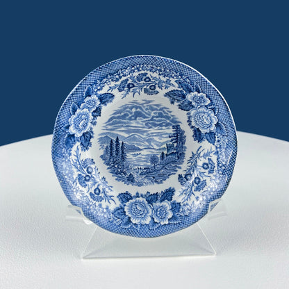 Collection of Fine English Blue White Tableware. 3 Plates & 2 Berry Bowls. Lochs of Scotland. Huddington Court. Tonquin by Mott. Rustic Home - Tampa Home & Garden Store