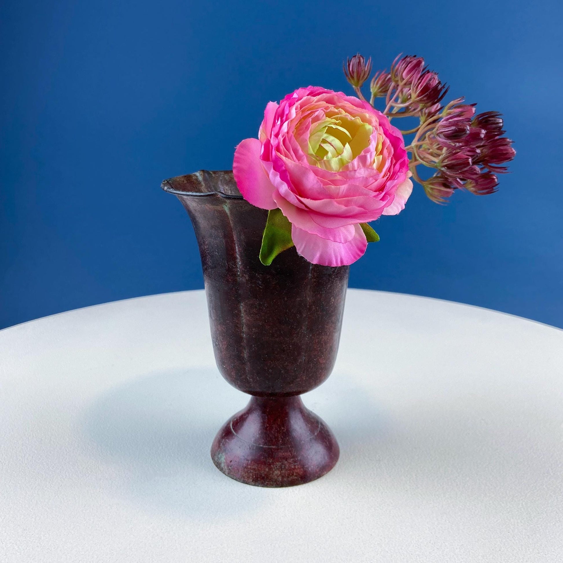 Collection of Rustic Metal Urns Jardinieres. Flower Arrangements or Herb Garden. Set of 4 Planters. Home Retail Decor. Florist Supplies. - Tampa Home & Garden Store